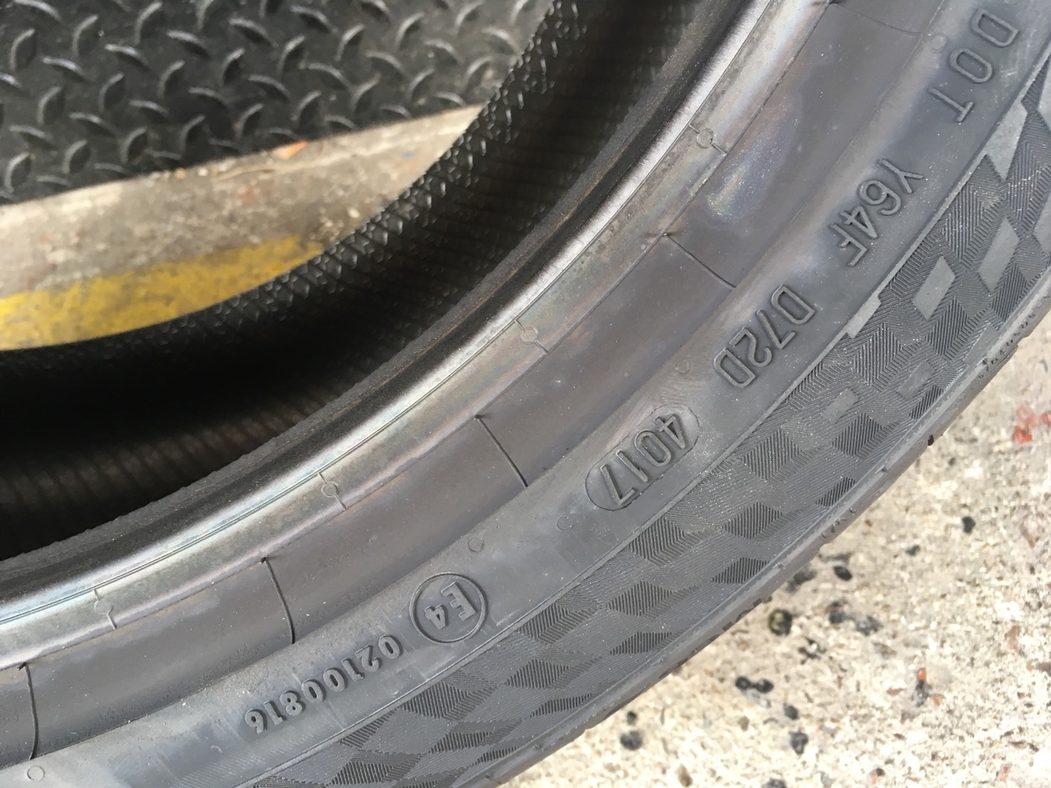 CONTINENTAL CONTACT MC6 225-45-18 เส้น 8000 ซื้อ2 แถม 2