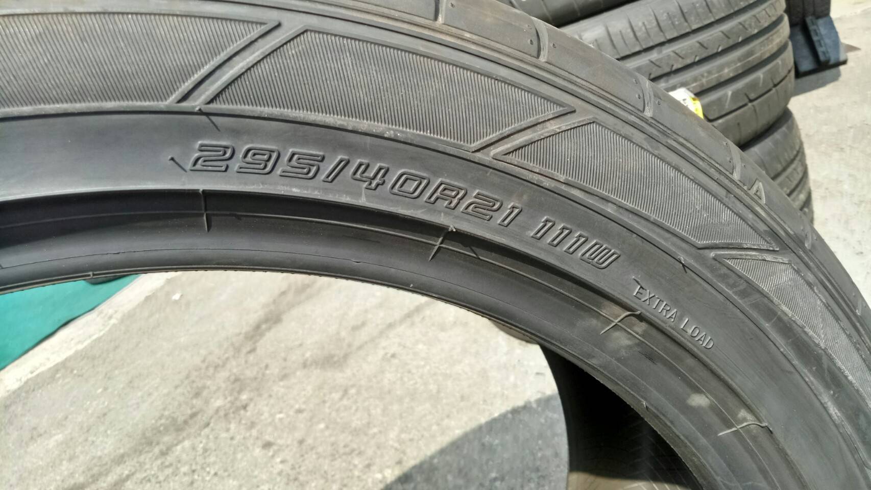 DUNLOP SPORT MAXX050+ 295/40-21 ราคาพิเศษ