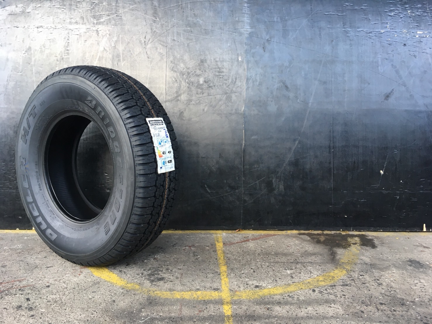 BRIDGESTONE HT689 265/70-16 ปี18
