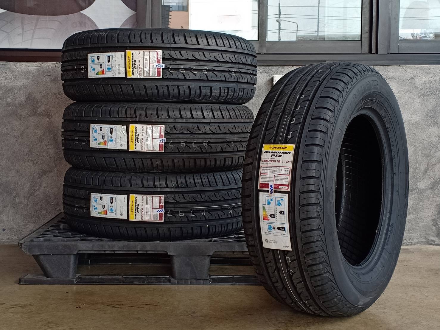 DUNLOP 265/60R18 GRANDTREK PT3 110H MADE IN THAILAND