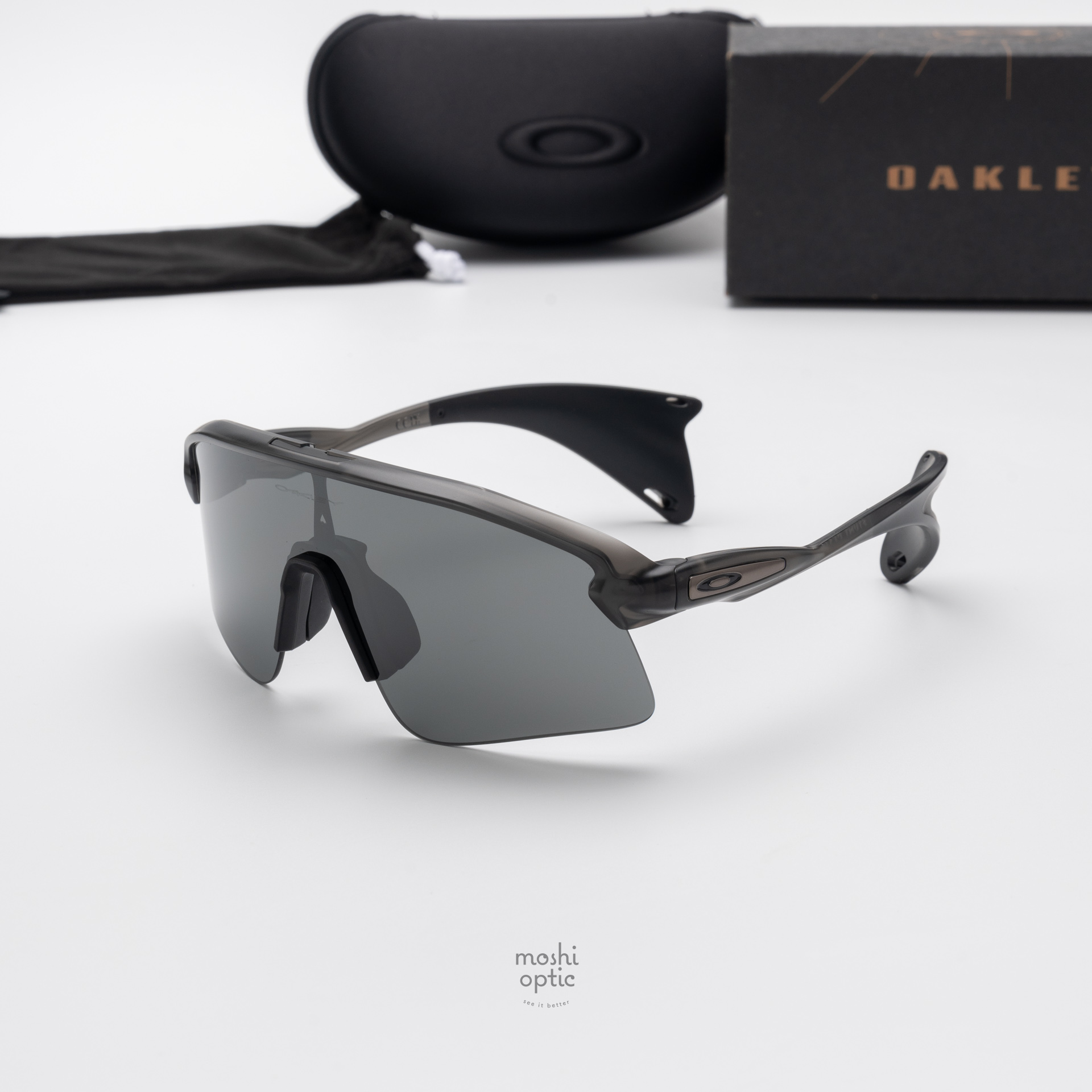 OAKLEY STUNT DEVIL S OO9518-01 Grey Smoke Prizm Black