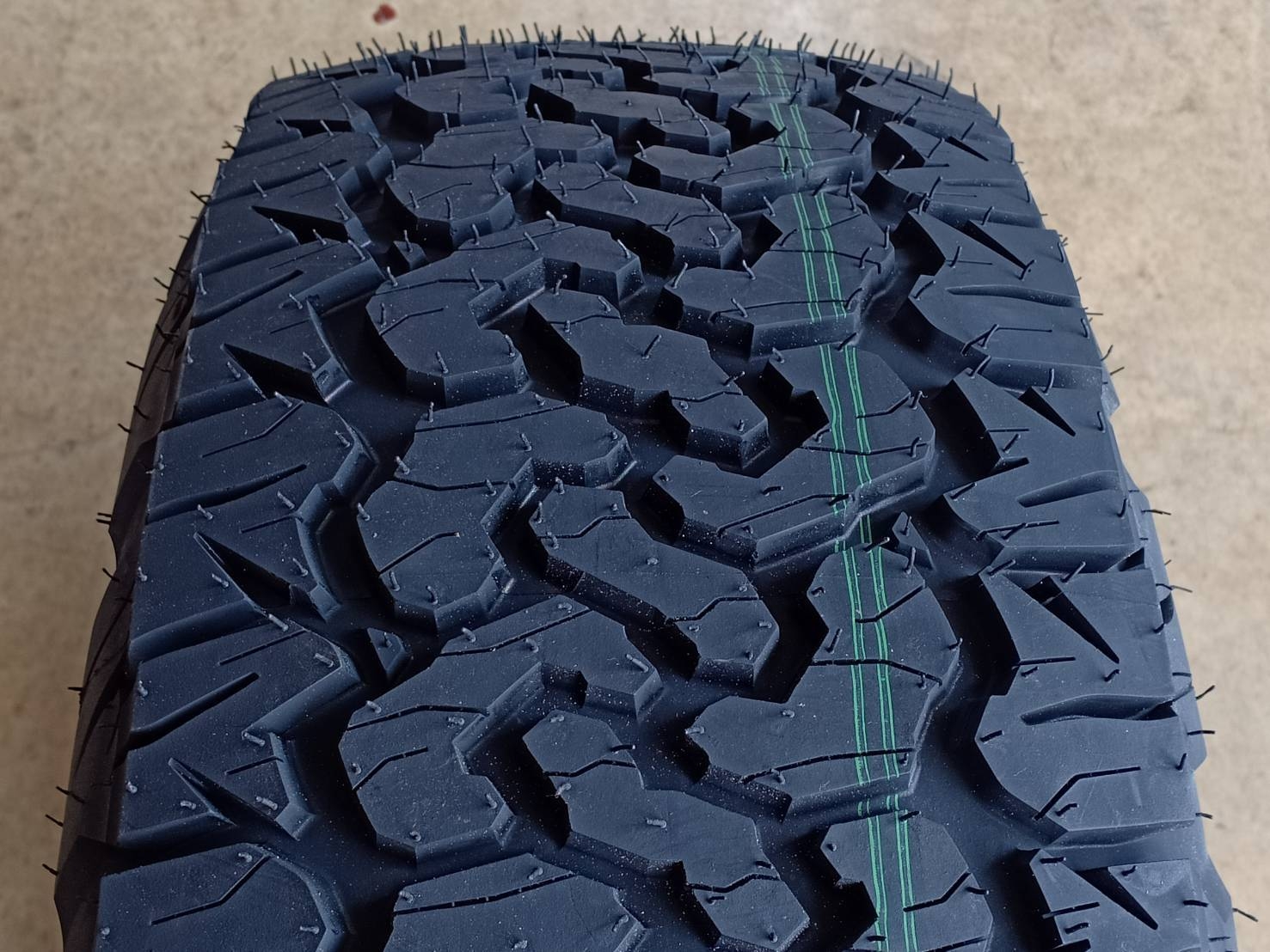 RAIDEN 265/70R16 MONSTER AT-2ต้องการส่วนลดราคาพิเศษ กรุณาสอบถาม