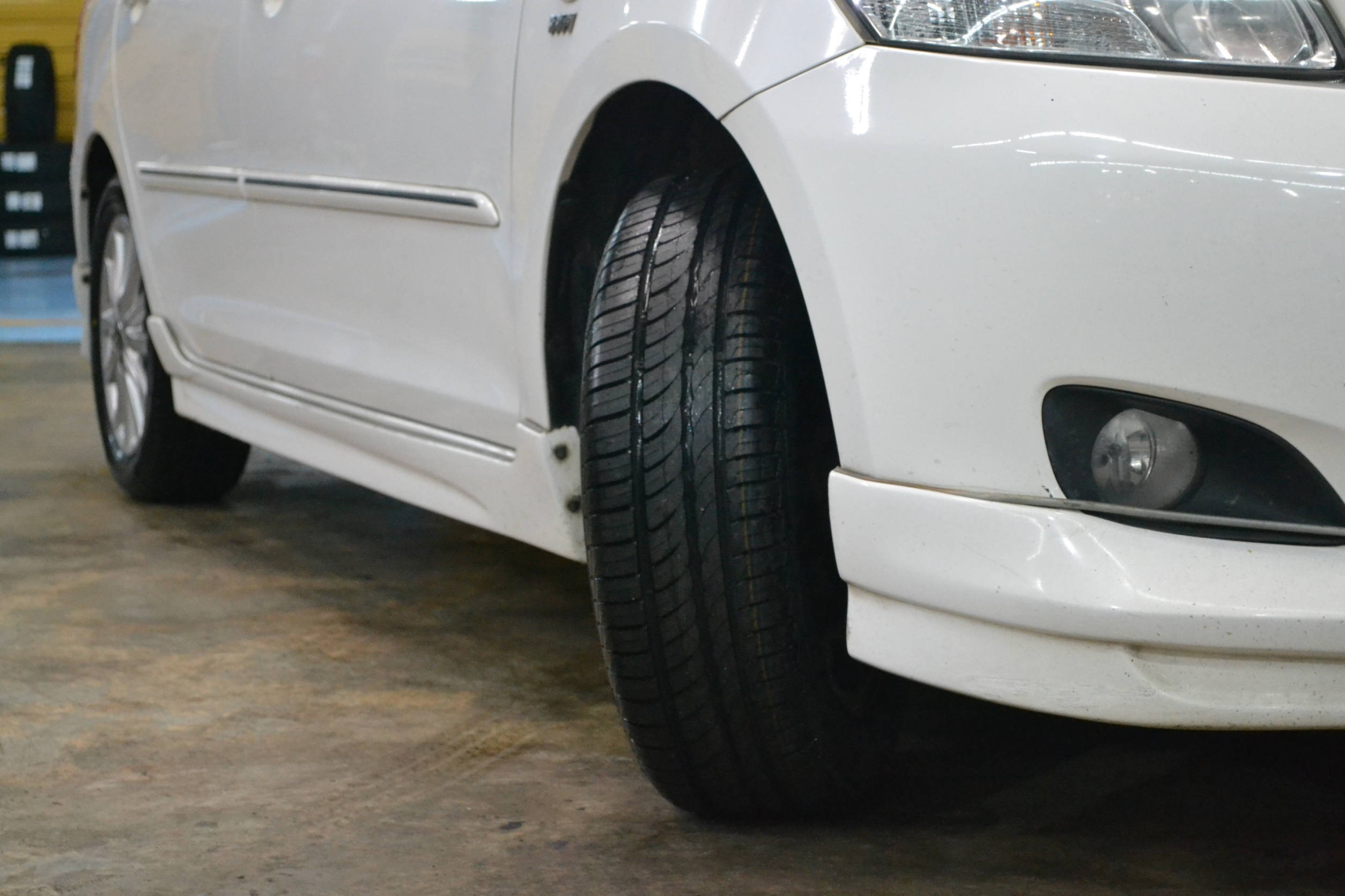 ยางใส่วีออส PIRELLI Cinturato P1 185/60R15ซื้อ2แถม2