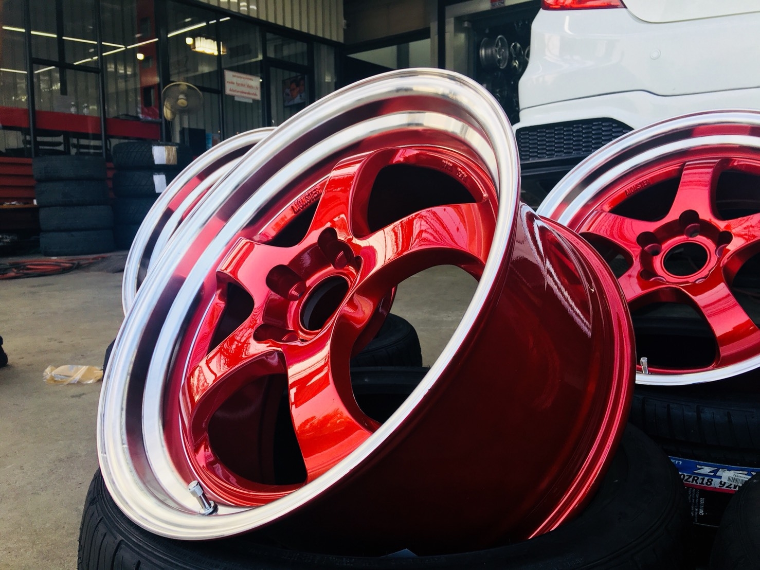 W WORK S1 ขอบ18 สีแดงแก้ว ใส่เก๋งราคาถูก