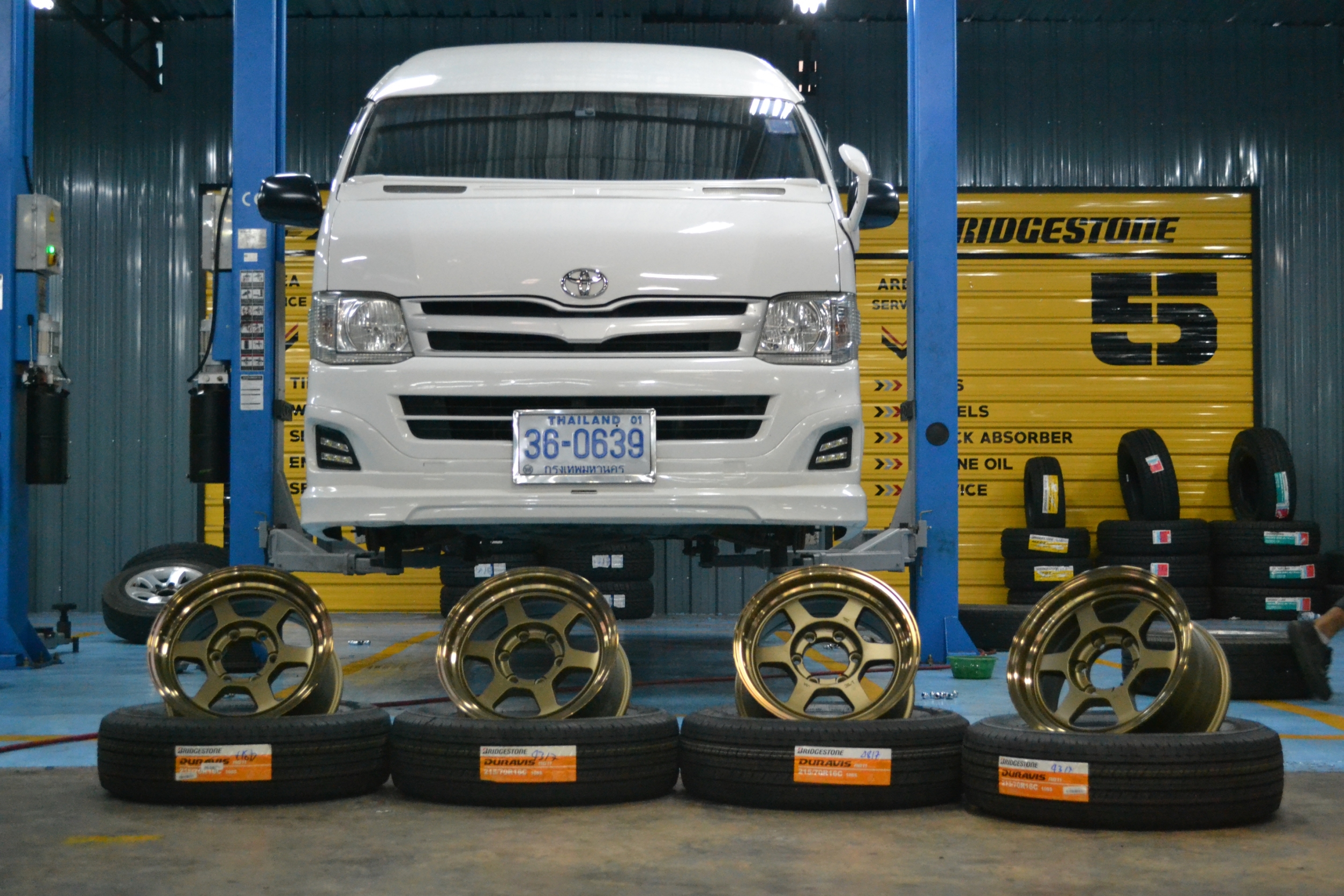 TE37Xขอบ16 สเป็ค ใส่รถตู้ได้ ไม่ยื่น