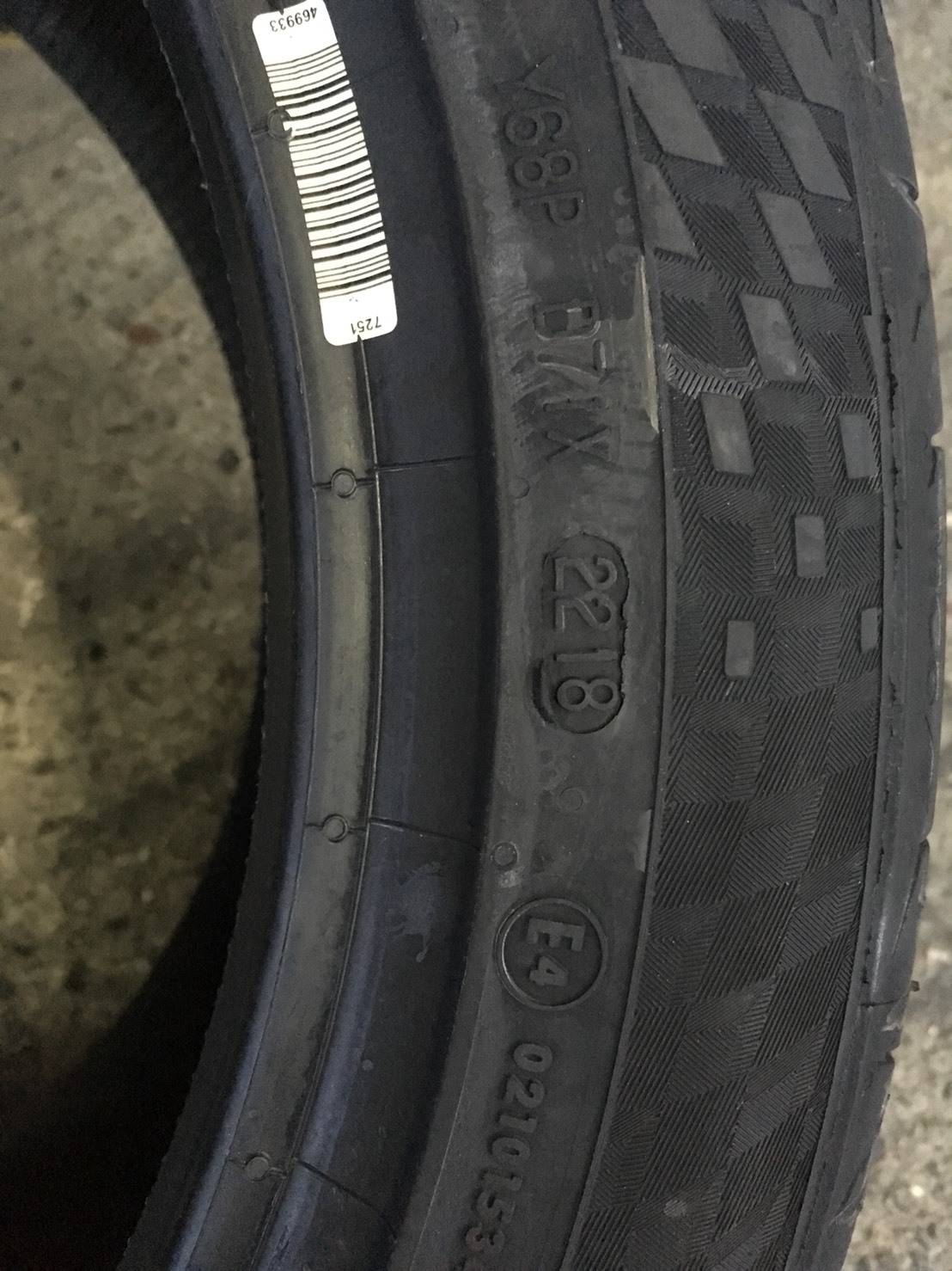 CONTINENTAL CONTACT MC6 235/45-17 เส้น 3750 ปี18 ปกติ 4800