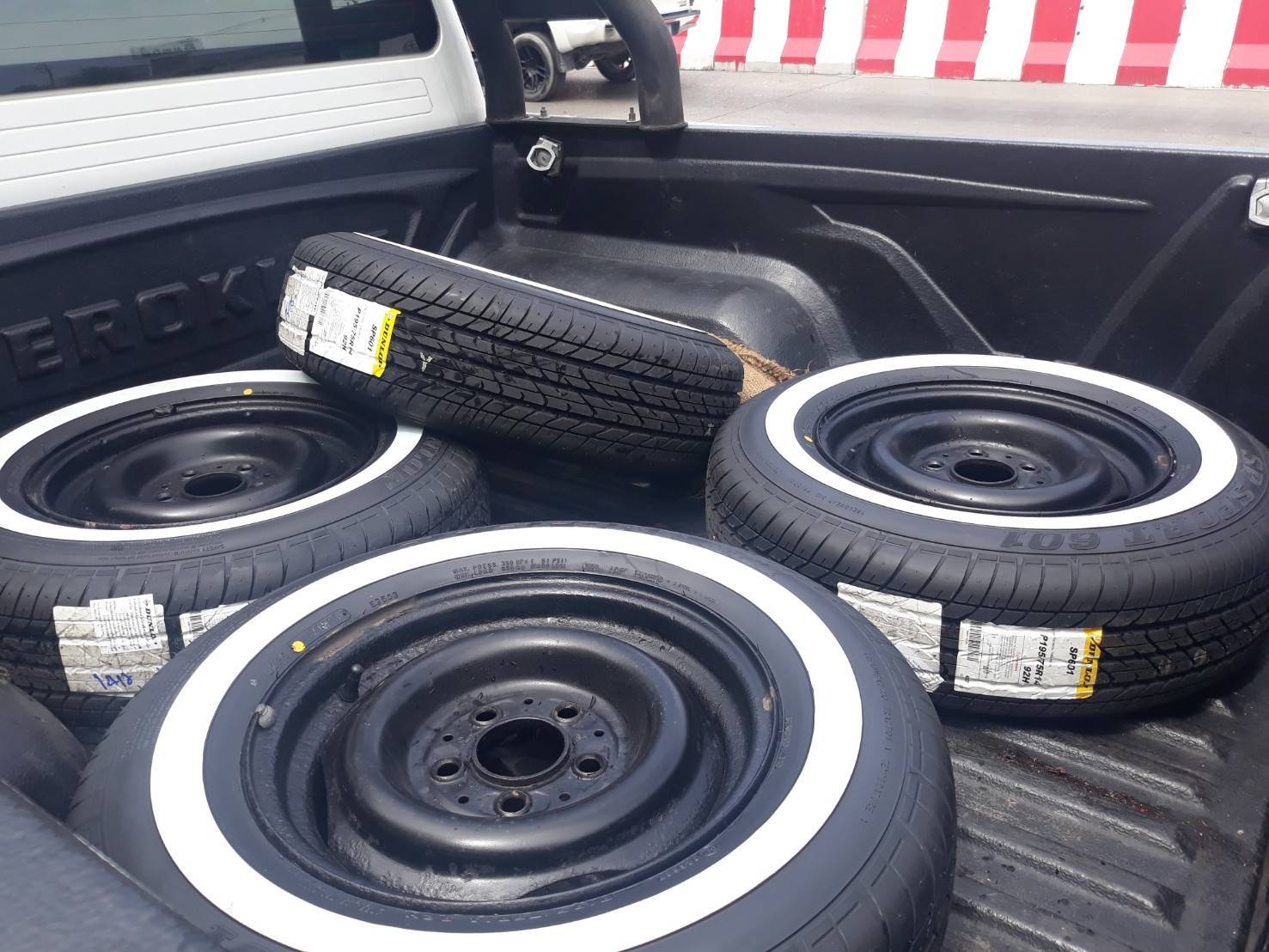 DUNLOP SP601 ขอบขาว 195-75-14 ปี18 ลดราคา