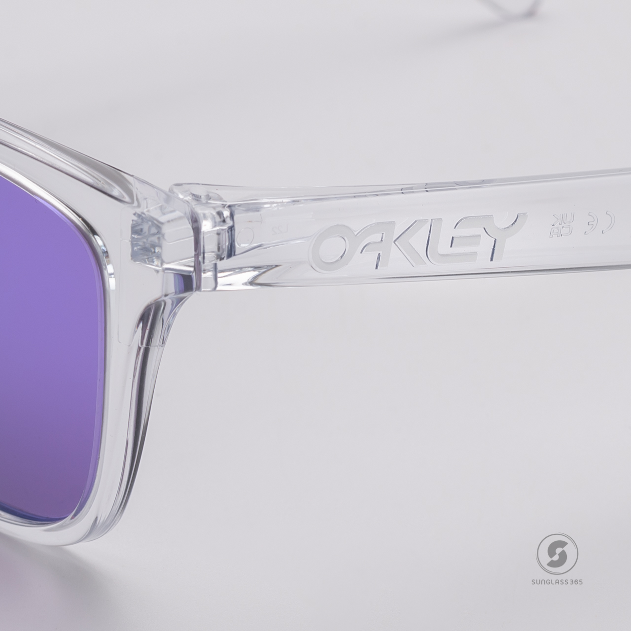 Oakley OO9245-96 Frogskins Polished Clear Prizm Violet