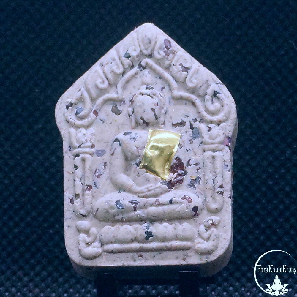 ขุนแผนพรายเสน่ห์ รุ่น รักกู หลงกู หลวงพ่อเมียน กัลยาโณ วัดบ้านจะเนียง จ.บุรีรัมย์ เนื้อผงน้ำมันมหาเสน่ห์