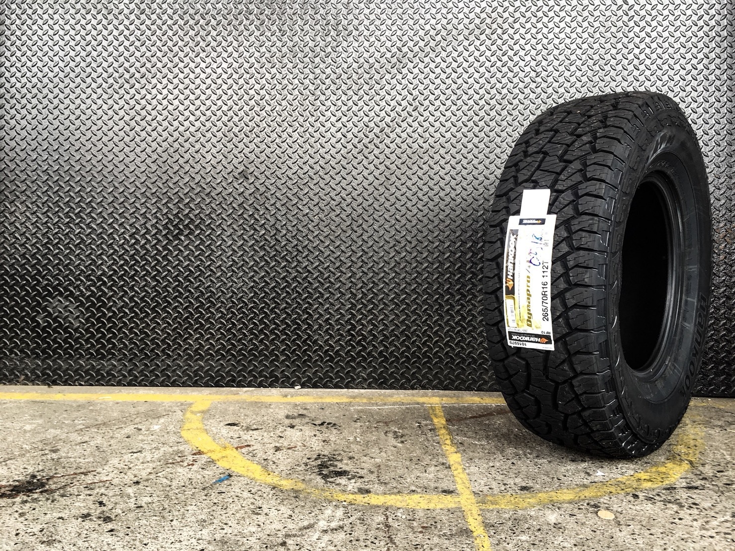 HANKOOK DYNAPRO AT-M 265-70-16 เส้น 3900 ปกติ 4900 ปี18