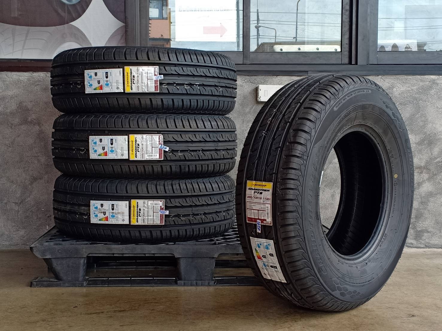 DUNLOP 265/70R16 GRANDTREK PT3 112H MADE IN THAILAND