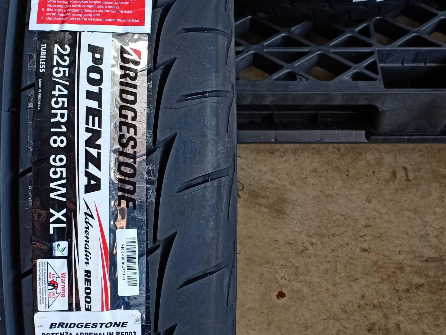 BRIDGESTONE 225/45R18 POTENZA RE003