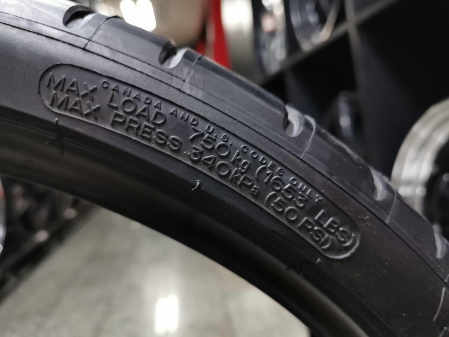 MICHELIN PILOT SUPER SPORT 305/25ZR21 ราคาถูก