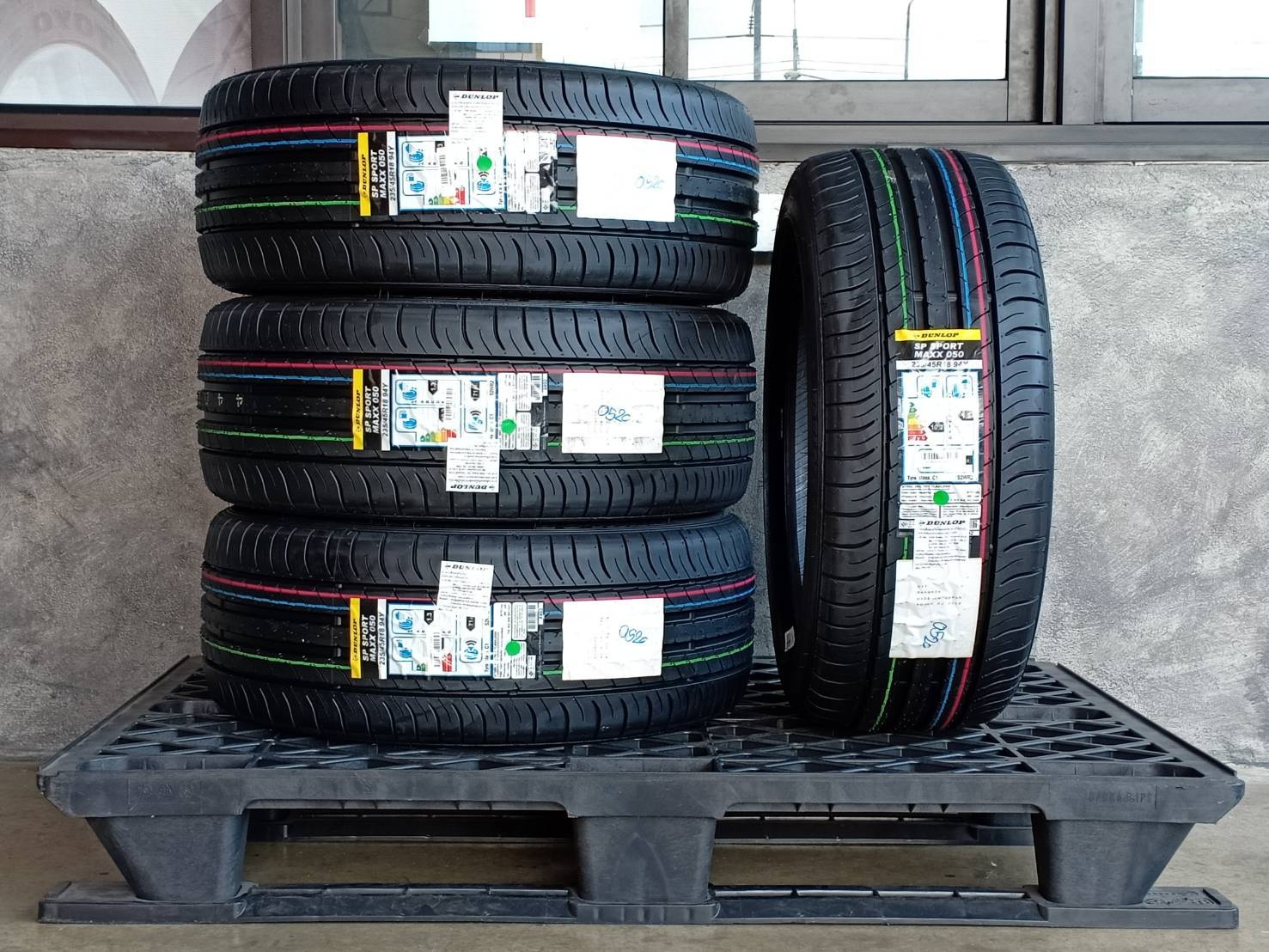 DUNLOP 235/45R18 SP SPORT MAXX 050 MADE IN JAPAN