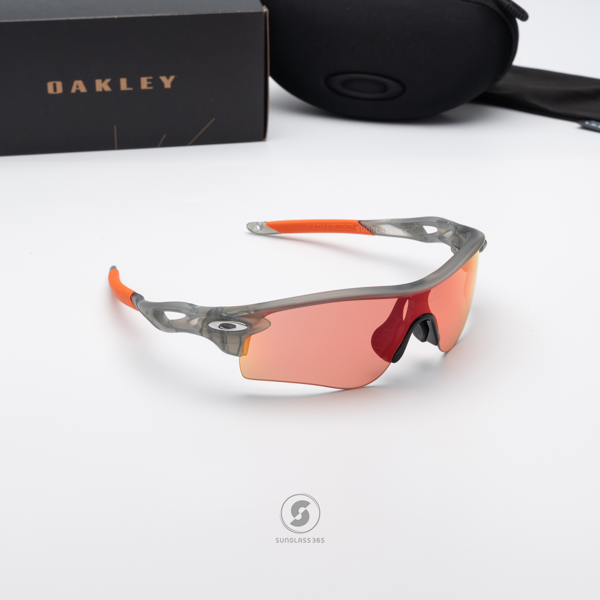 Oakley OO9206-95 RADARLOCK PATH Prizm Ruby Matte Grey Ink Prizm Trail Torch