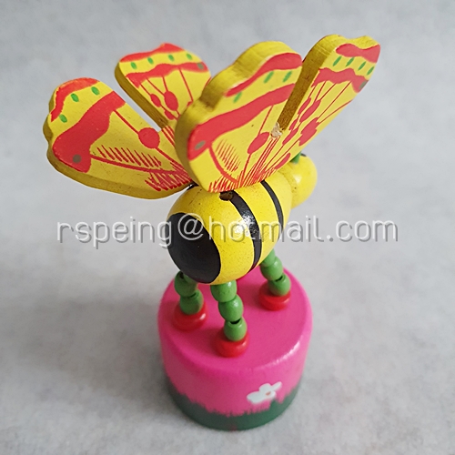 ของเล่นหุ่นไม้ผีเสื้อ กดยุบปล่อยยืน