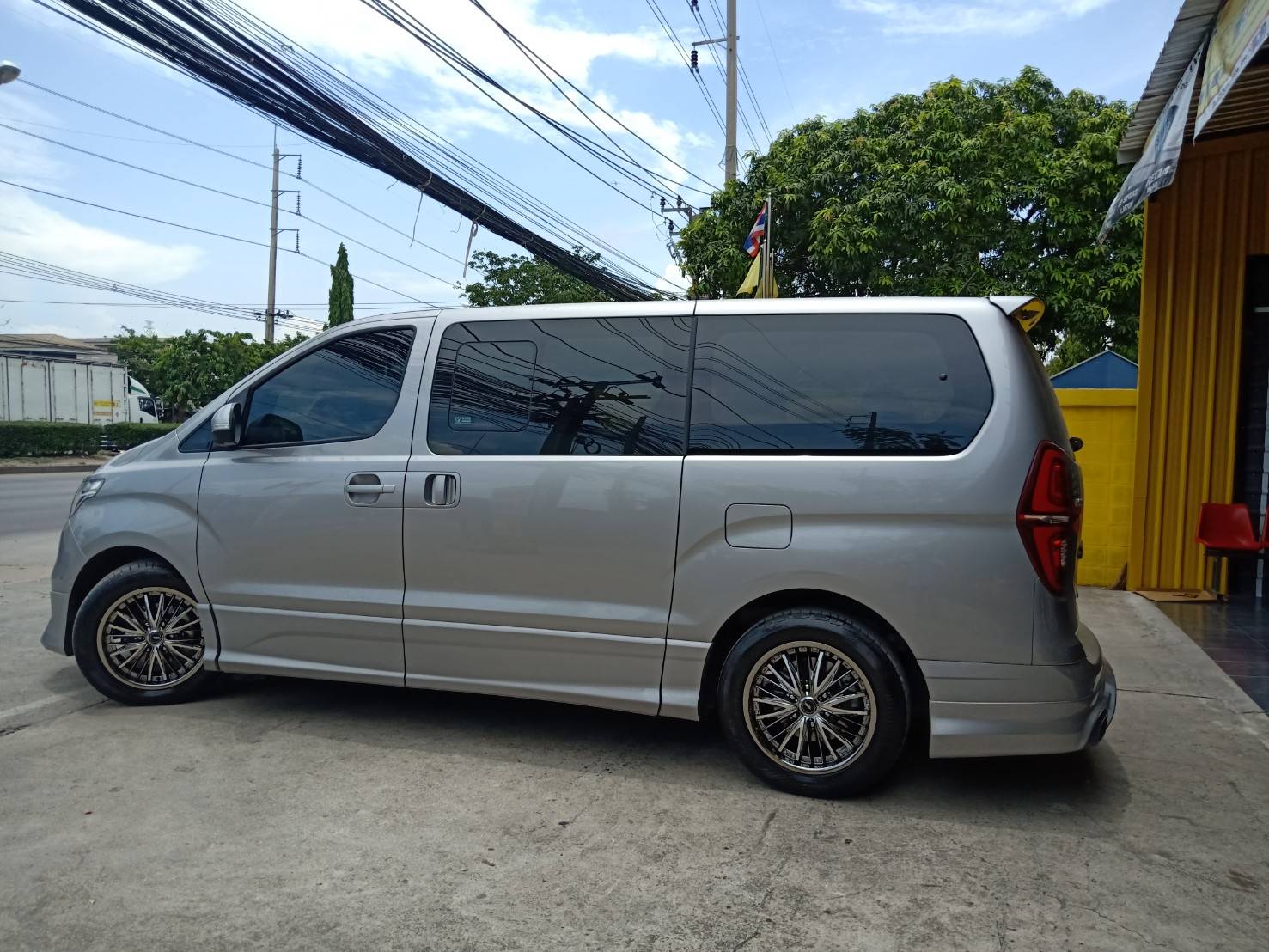 ล้อใหม่ สำหรับ HYUNDAI H1 ขอบ18 ใส่ตรงรุ่น ไม่มีล้น