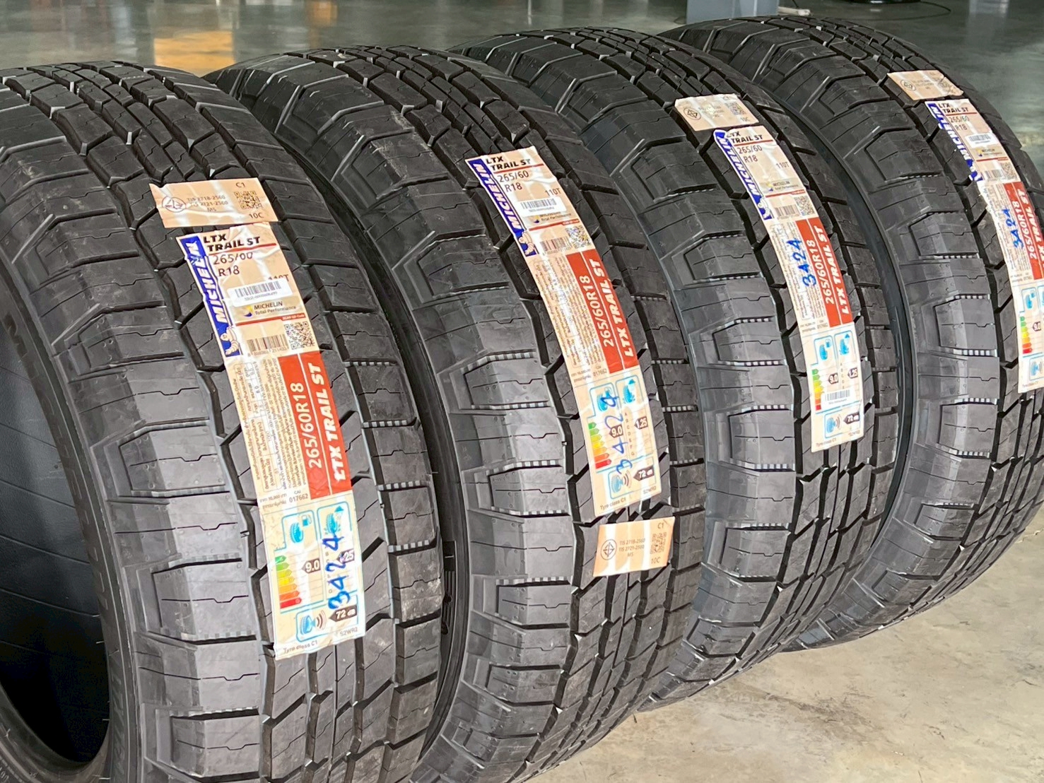 ยางใหม่ตกปี MICHELIN ขนาด 265/60R18 ลดราคาพิเศษ