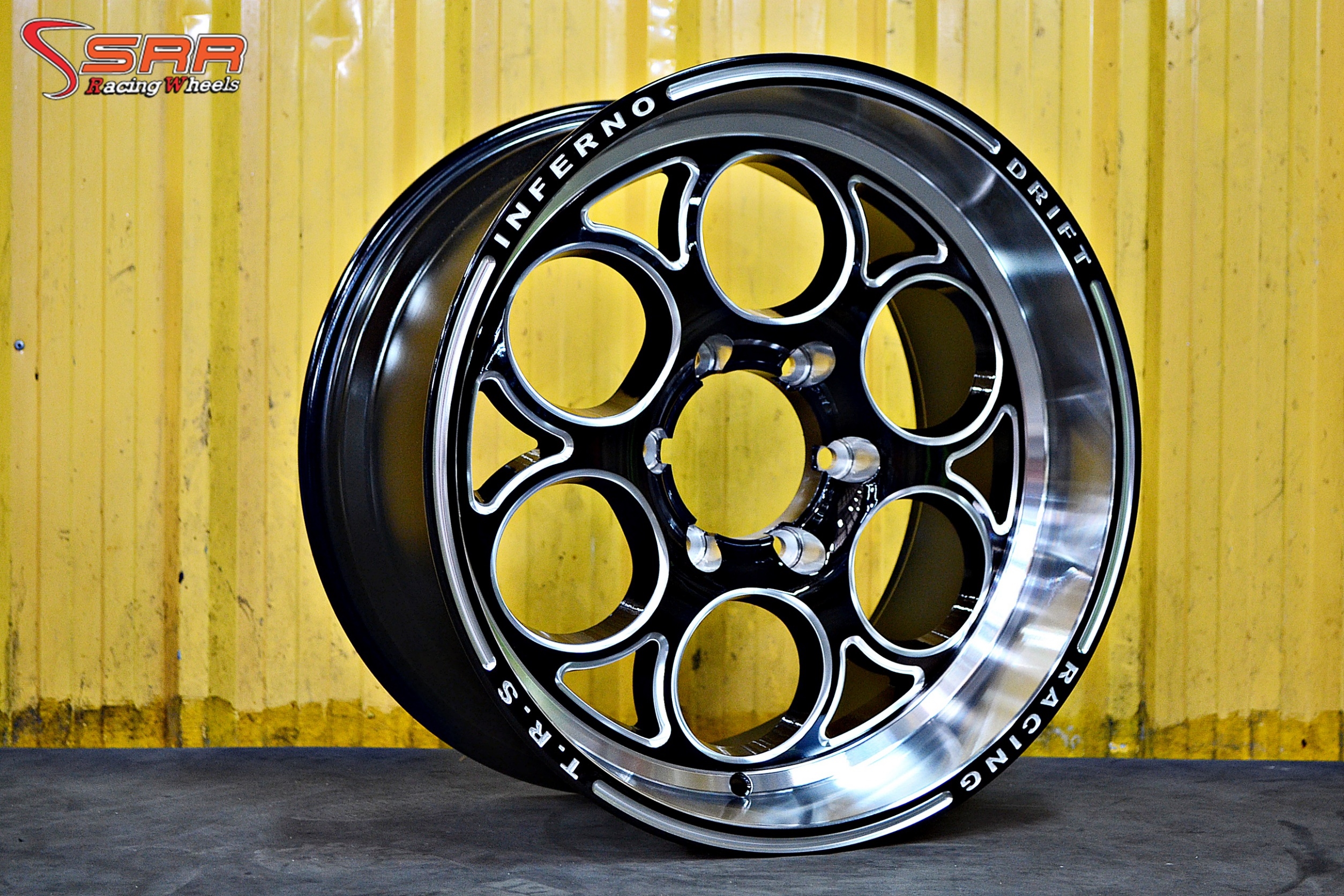 WELD ลูกโม่ ขอบ18 ราคาถูก