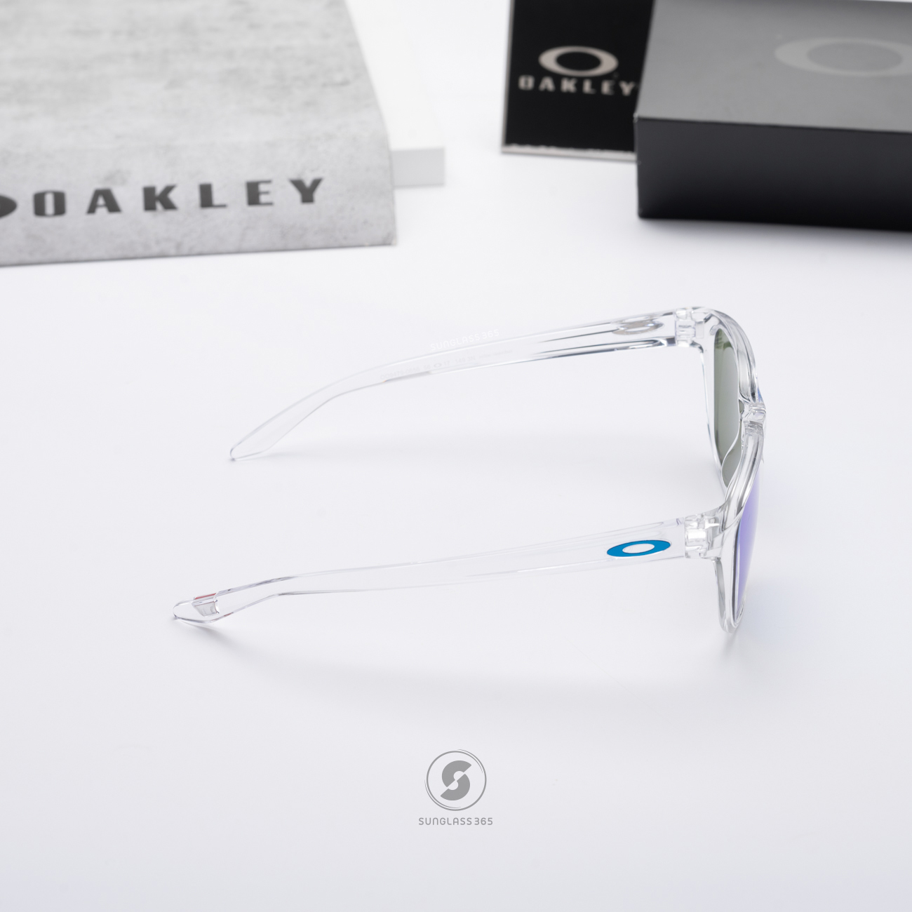 OAKLEY MANORBURN OO9479-06 Polished Clear Prizm Sapphire