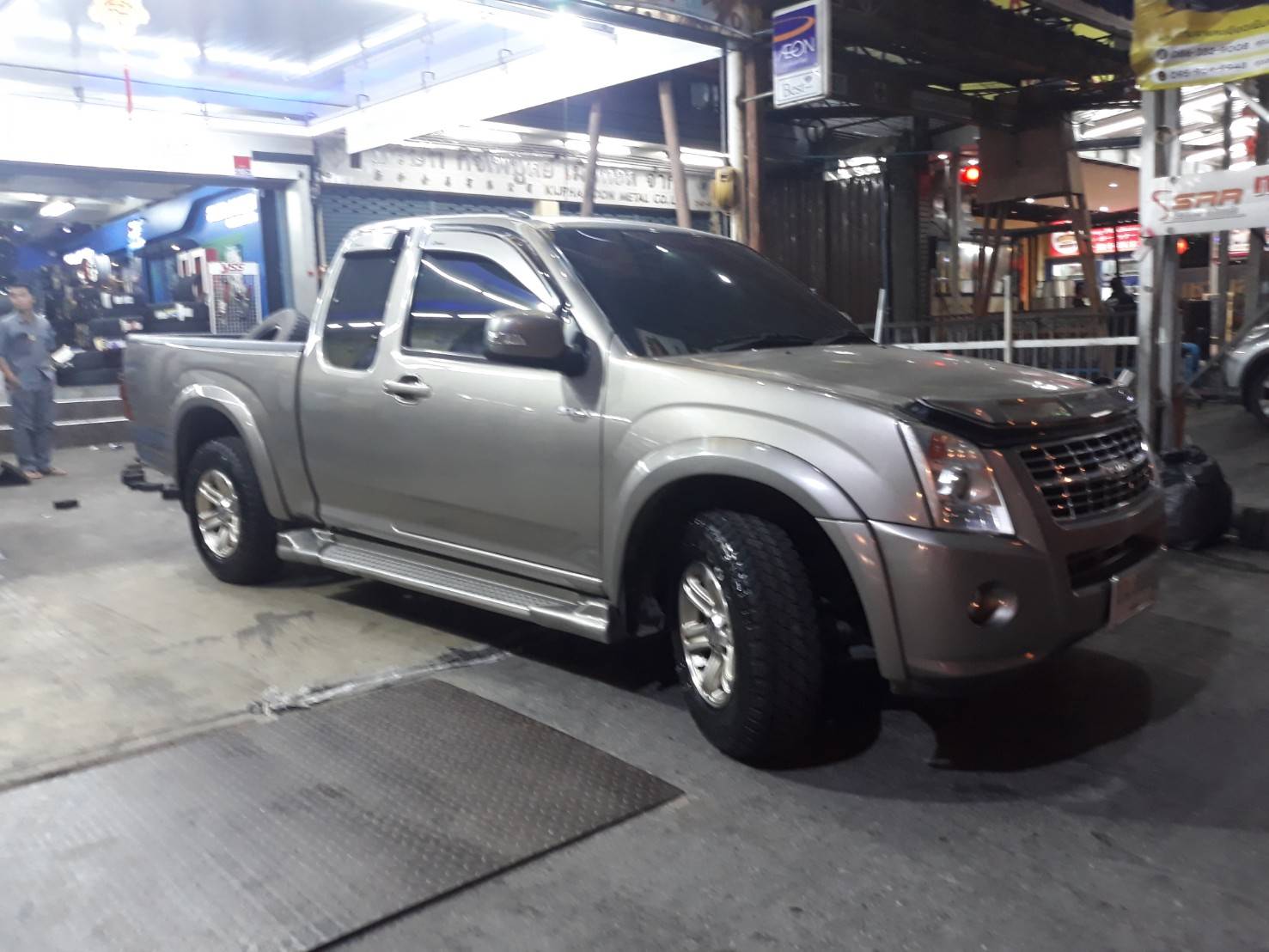 DUNLOP TG30 235-70-15 ซื้อ2แถม2 ใส่