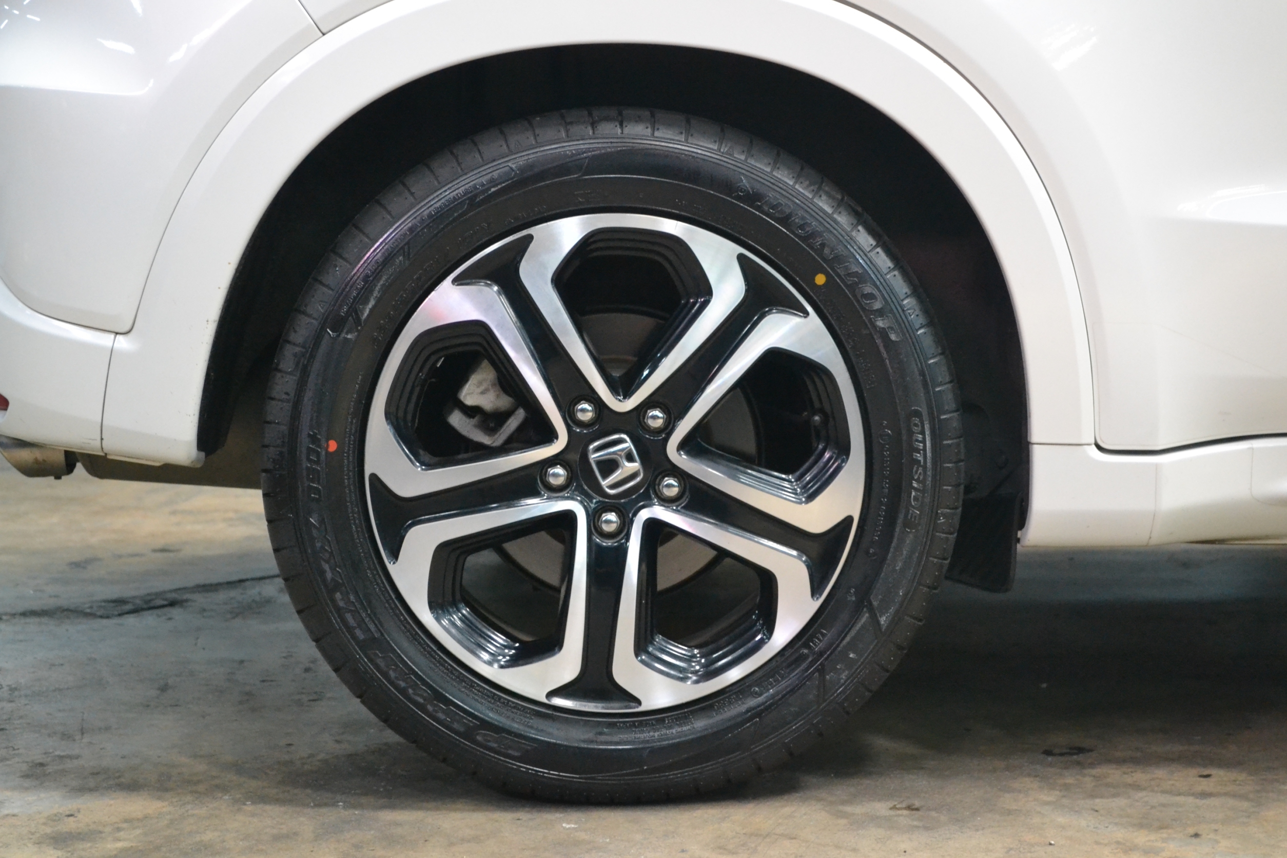 DUNLOP SP SPORT MAXX050+ 225/55R17ปี16 ขาย2,900 ปกติ5500