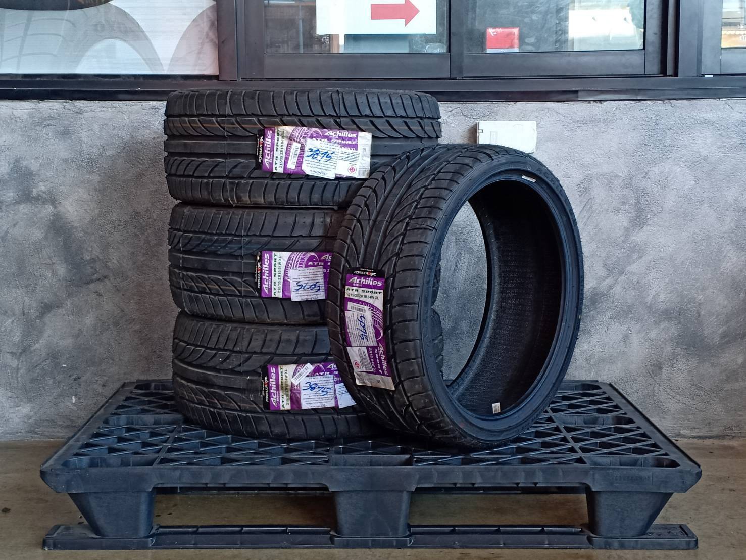 ACHILLES ATRSPORT 215-35-18 >IO Y:15 ยางใหม่ค้างปี
