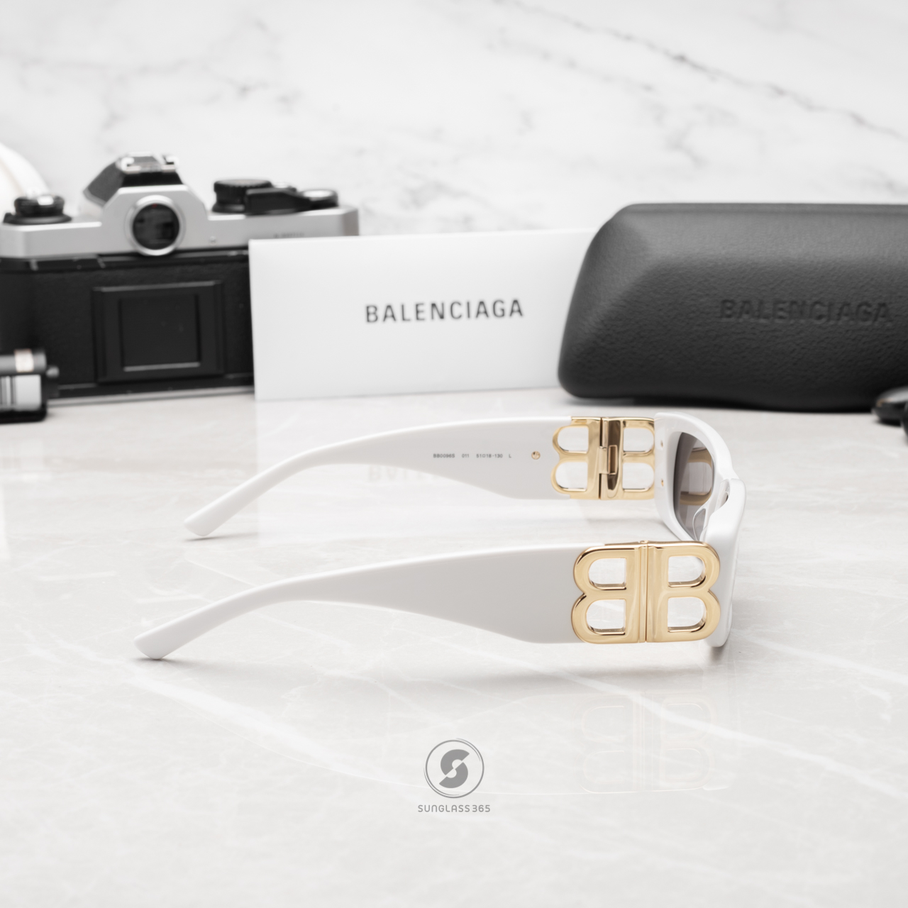 แว่นกันแดด Balenciaga Dynasty Rectangle BB0096S 011