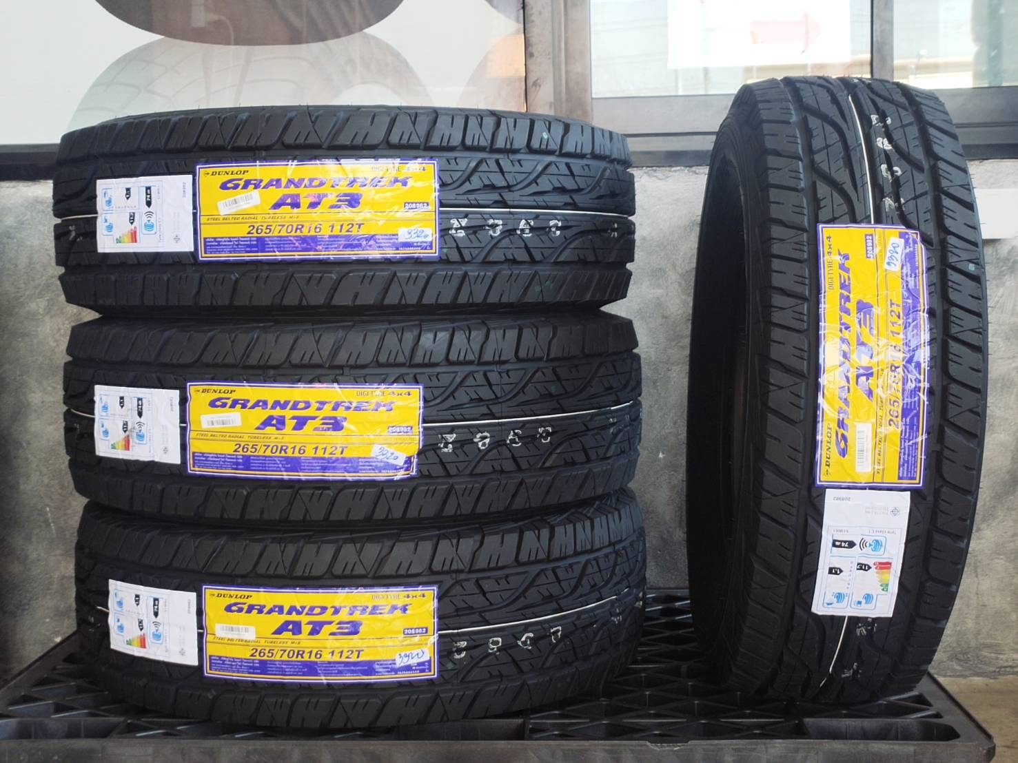 DUNLOP 265/70R16 112T GRANDTREK AT3 THAILAND