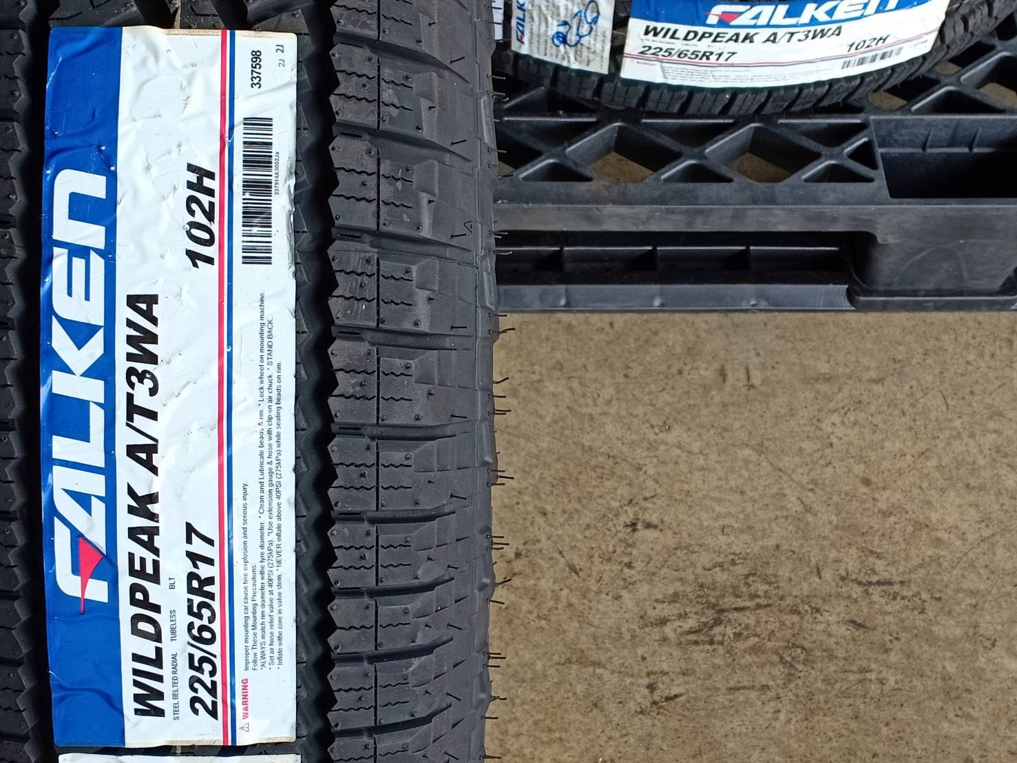 FALKEN 225/65R17 WILDPEAK A/T3WA 102H MADE IN THAILAND