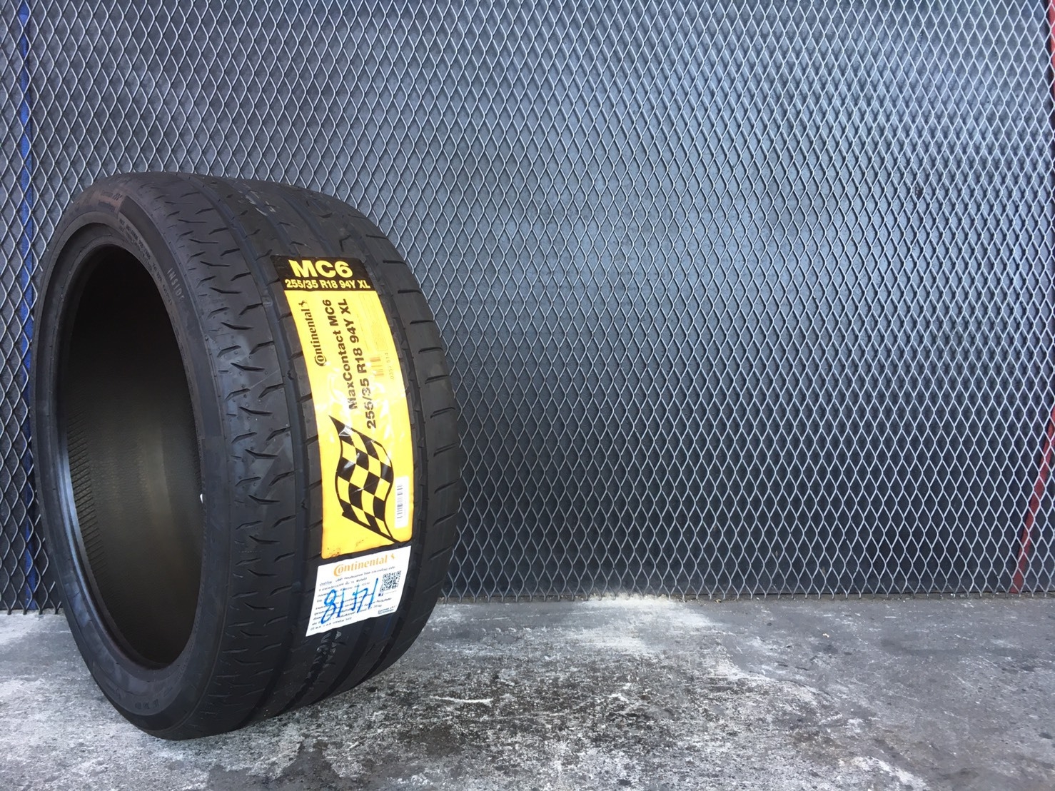 CONTINENTAL MC6 255/35-18 ปี18 ยางใหม่ ราคาพิเศษ