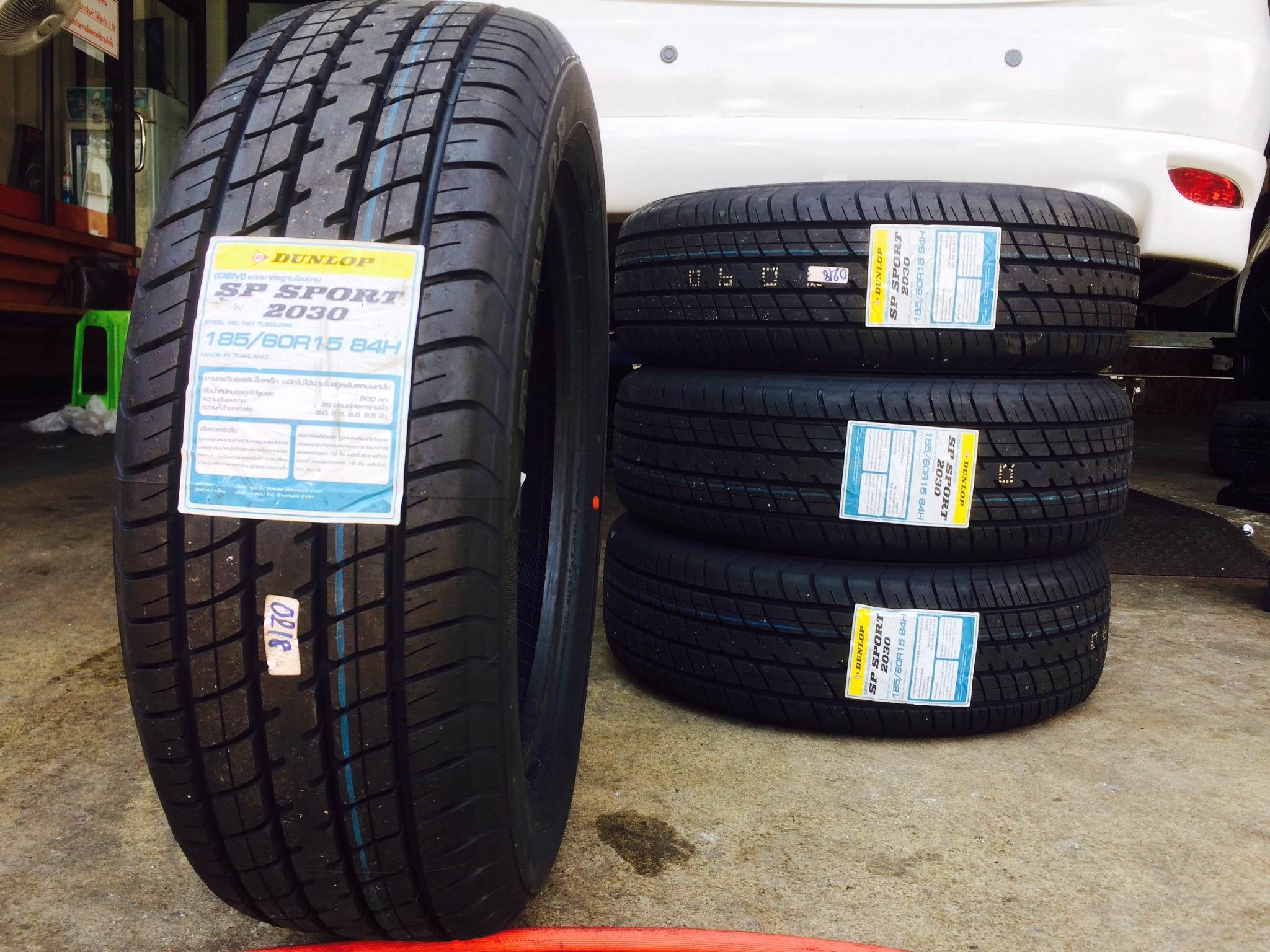 ยางใหม่ DUNLOP SP2030 185/60-15 ซื้อ2แถม2