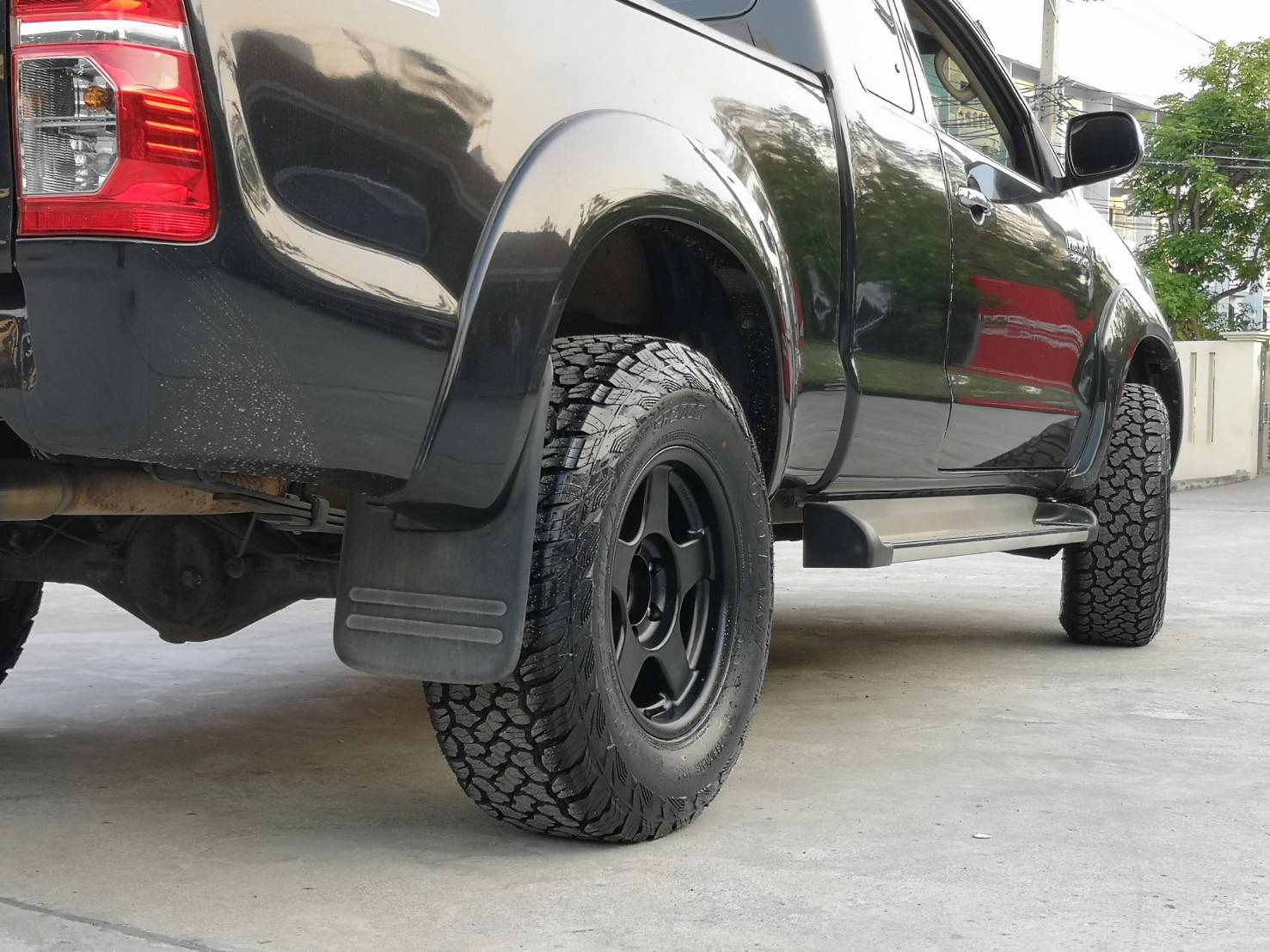 ล้อ BRADLEY ขอบ16 กว้าง8 6x139.7 offset+0