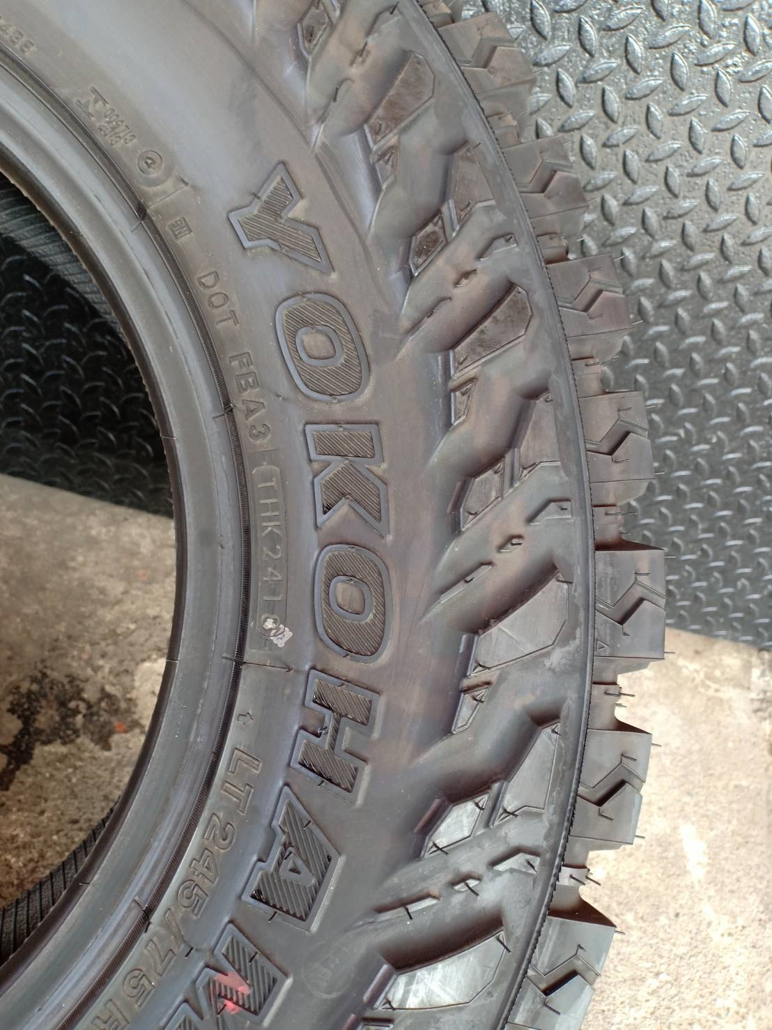 YOKOHAMA MT G003 245/75-16 เส้น 4750 ปกติ 6500 ปี18