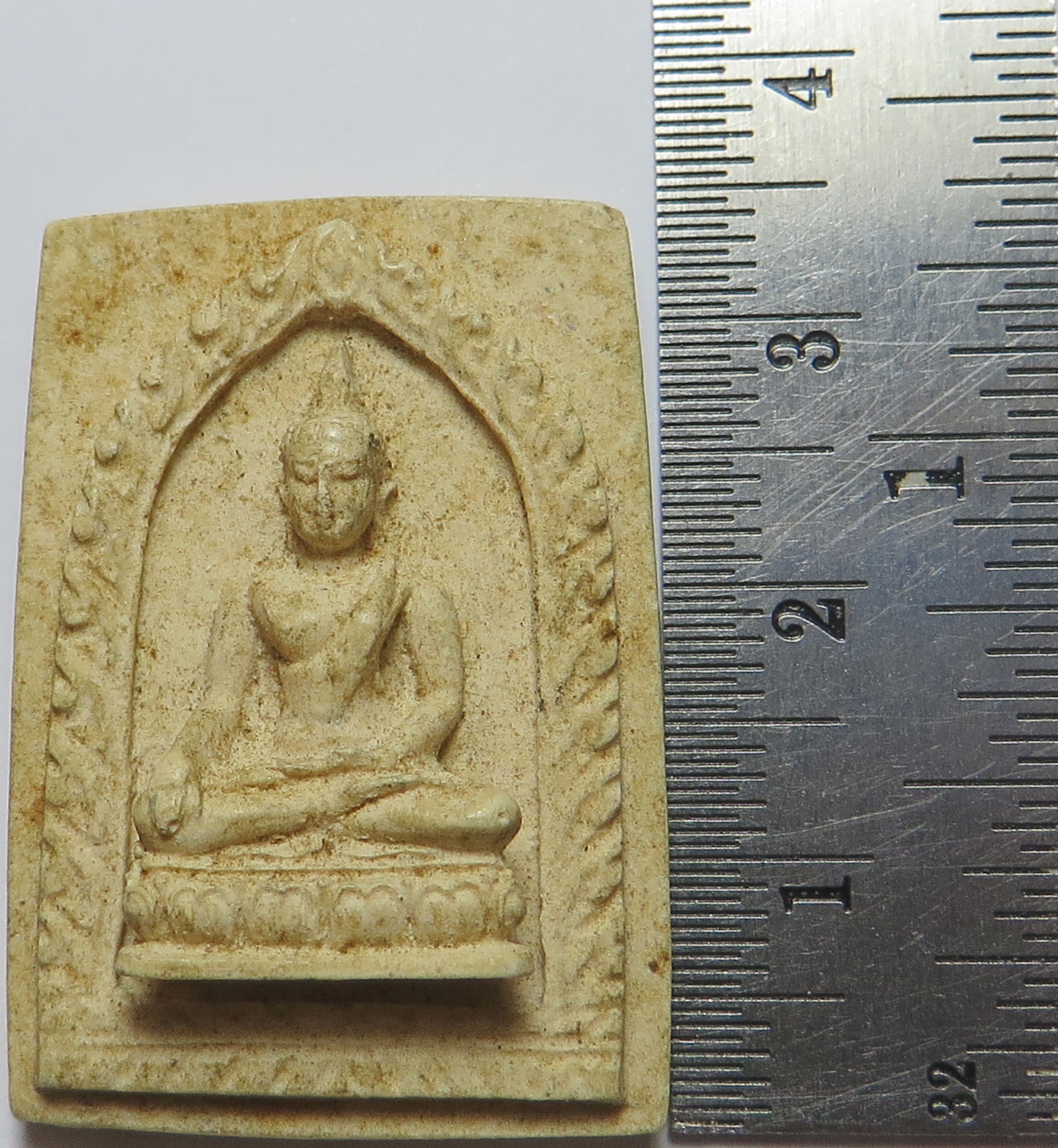 1894 (3) พระสมเด็จ พระพุทธสิหิงค์ เนื้อเรซิ่น ปี 2516 ( รับประกันพระแท้ + ส่งฟรี ทั่วประเทศ )