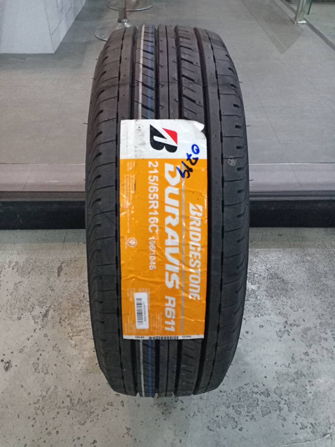 BRIDGESTONE 215/65R16 DURAVIS R611 ปี19 ราคาส่ง