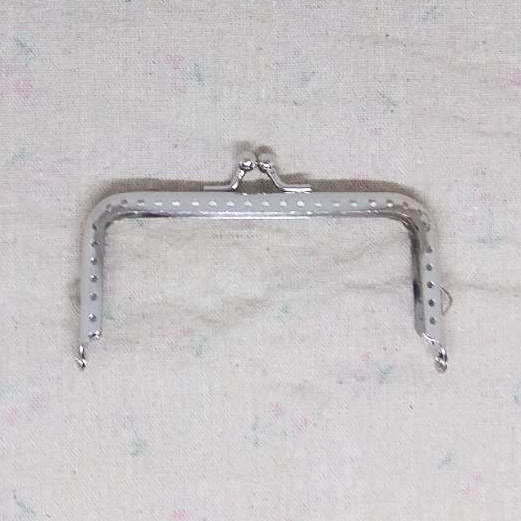 ปากกระเป๋าปิ๊กแป๊กแบบเย็บ ทรงเหลี่ยม 4นิ้ว เงิน