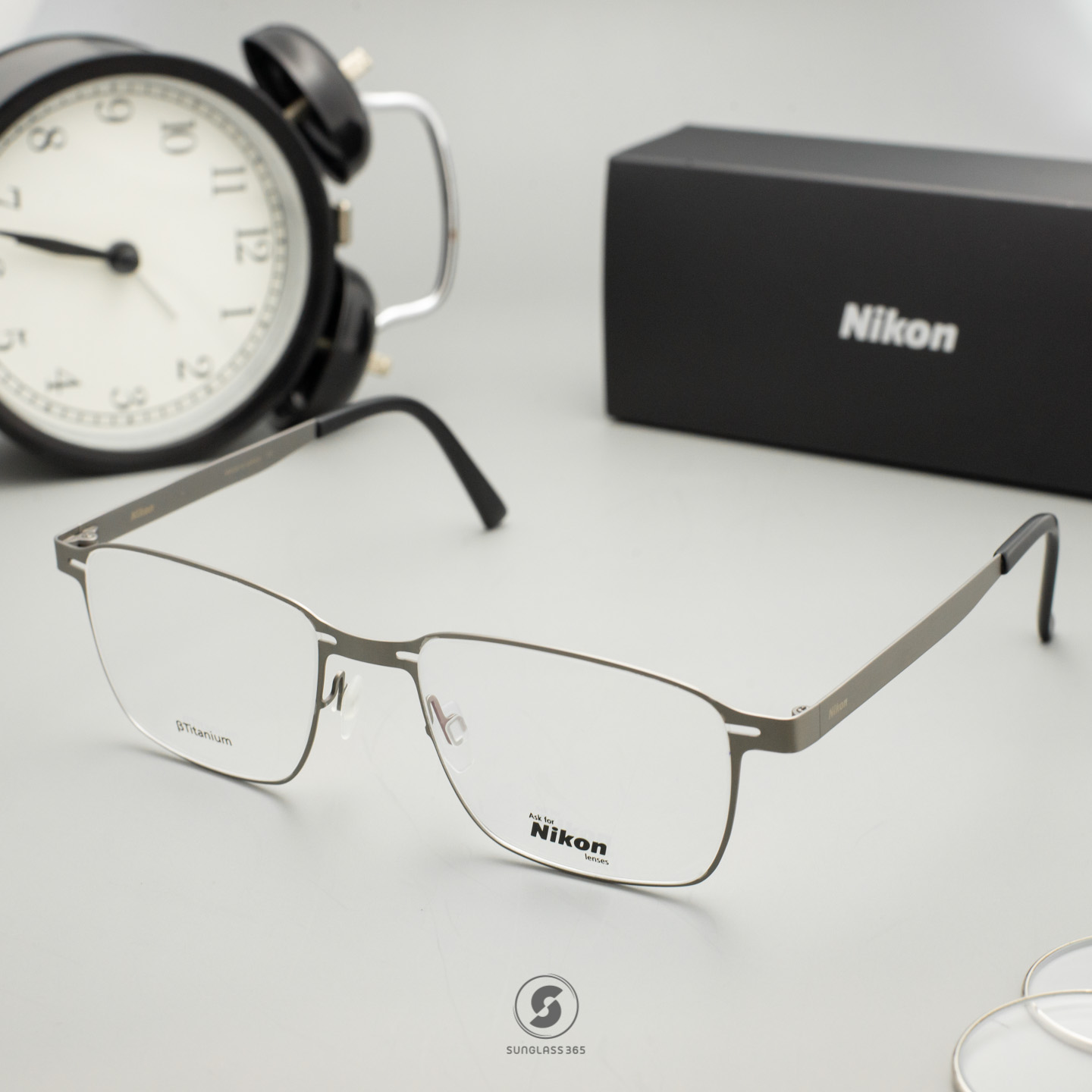 NIKON Frame SEAMLESS COLLECTION NP0008 084 Brushed Titanium