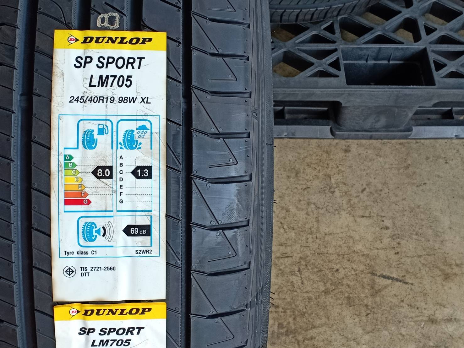DUNLOP SP SPORT LM705 245/40R19 ยางญี่ปุ่น ! ราคาพิเศษ