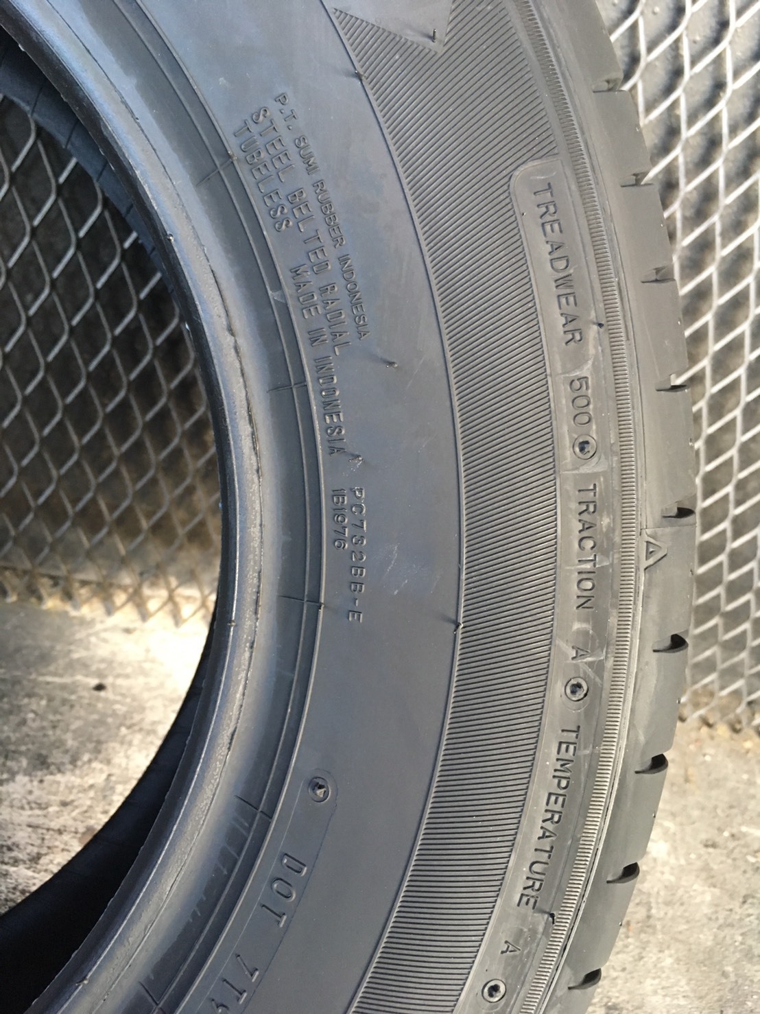 ยางวใหม่ปี19 DUNLOP R1 205/65-15 ราคาถูก