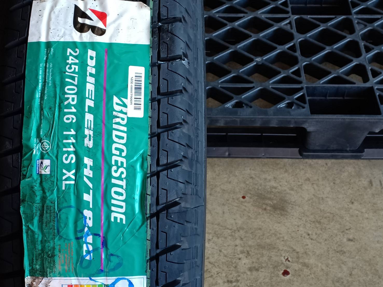 BRIDGESTONE 245/70R16 DUELER H/T 840 111S XL MADE IN THAILAND