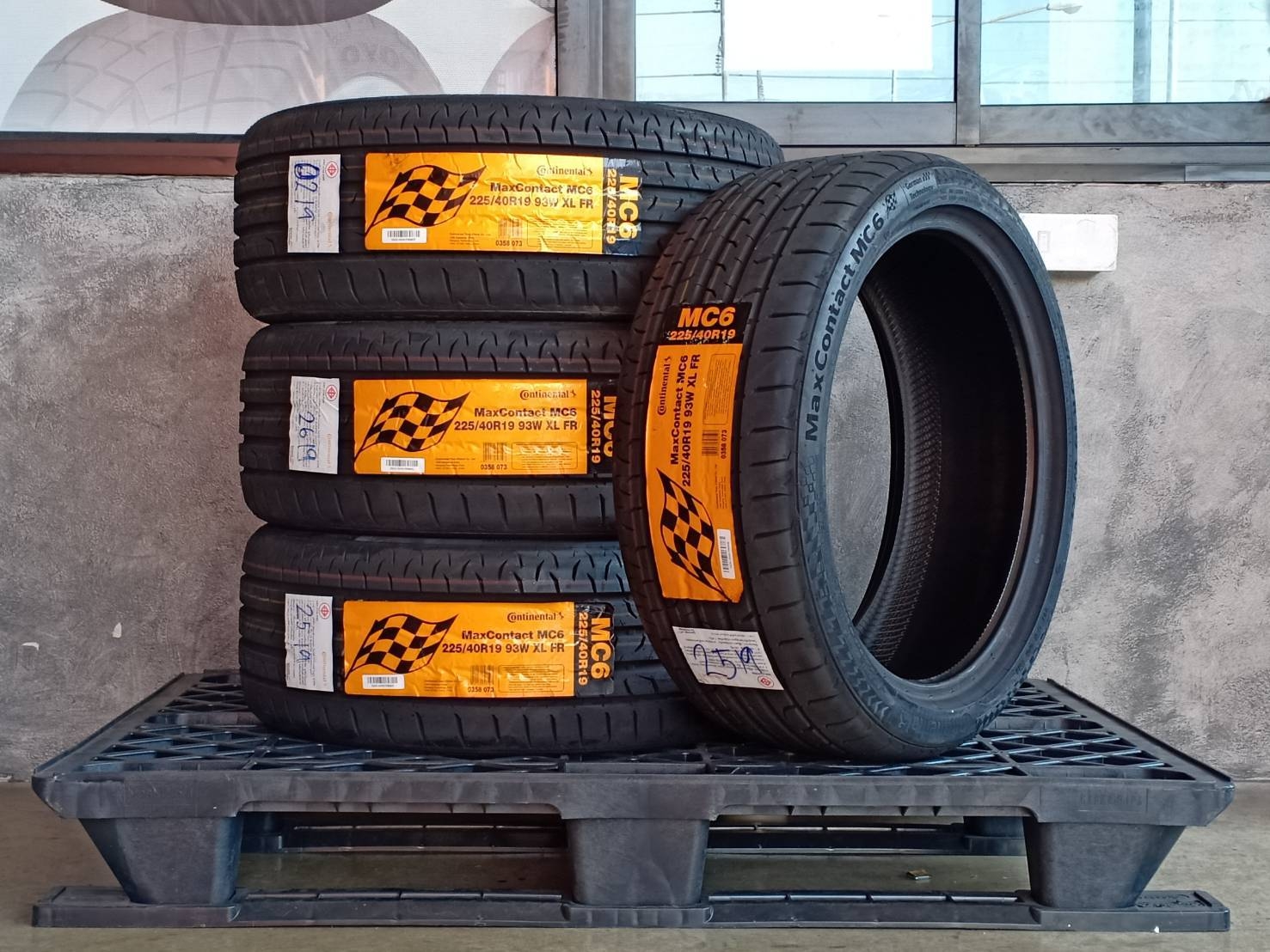 CONTINENTAL 225/40R19 CONTACT MC6 93W XL MADE IN CHINA