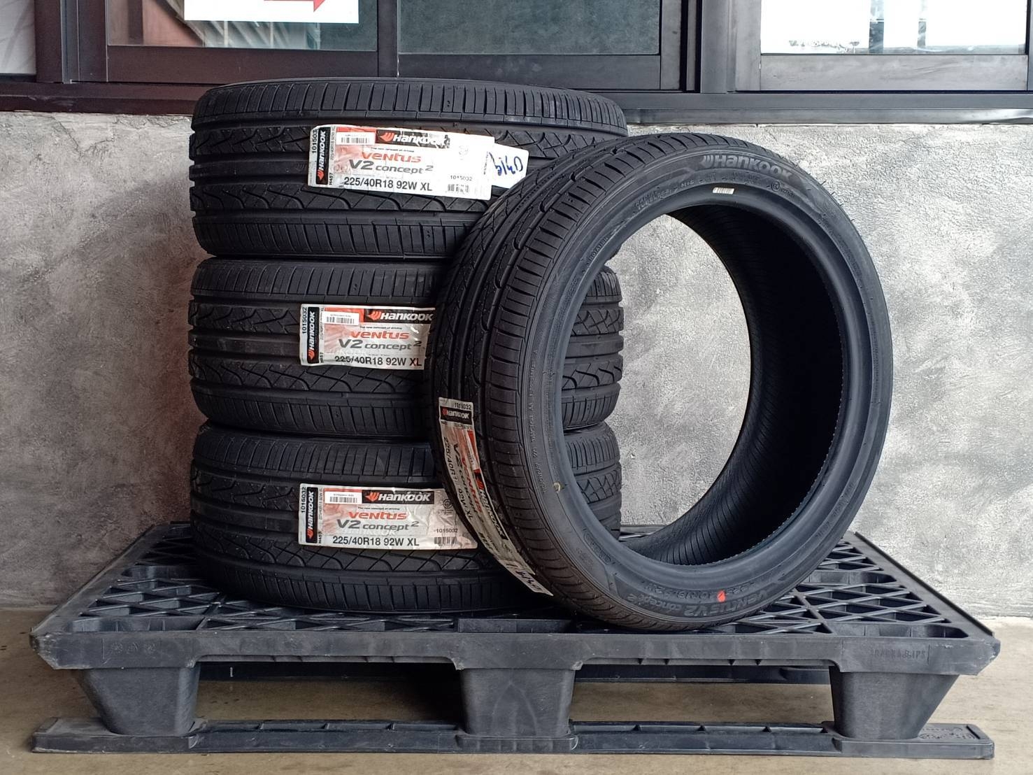 HANKOOK 225/40R18 VENTUS V2 CONCEPT2 92W XL MADE IN INDONESIA