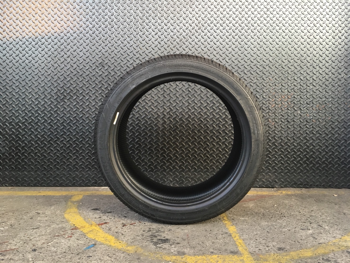 GT RADIAL CHAMPIRO HPY 205/45-17 เส้น 1,xxx บาท ปกติ 3500