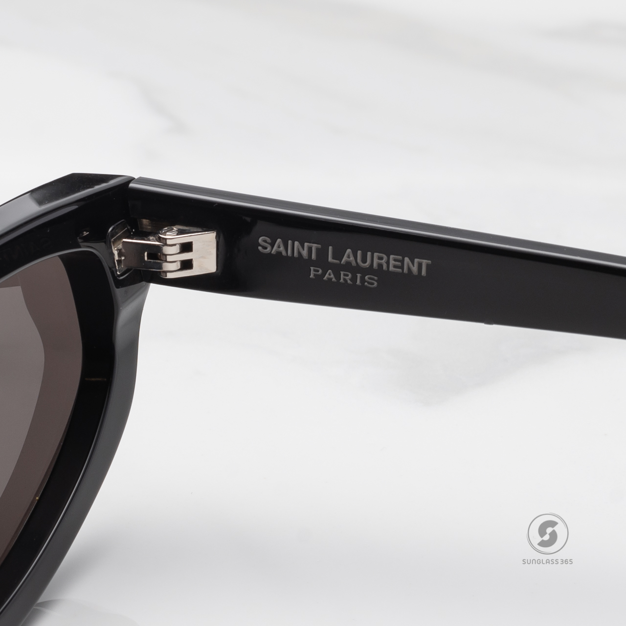 แว่นกันแดด YVES SAINT LAURENT NOVA SL634 001