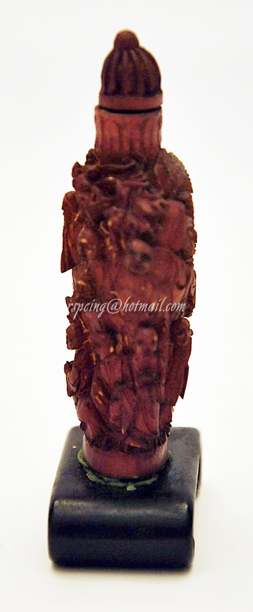 ขวดยานัตถุ์ ไม้แกะสลัก พร้อมฐาน