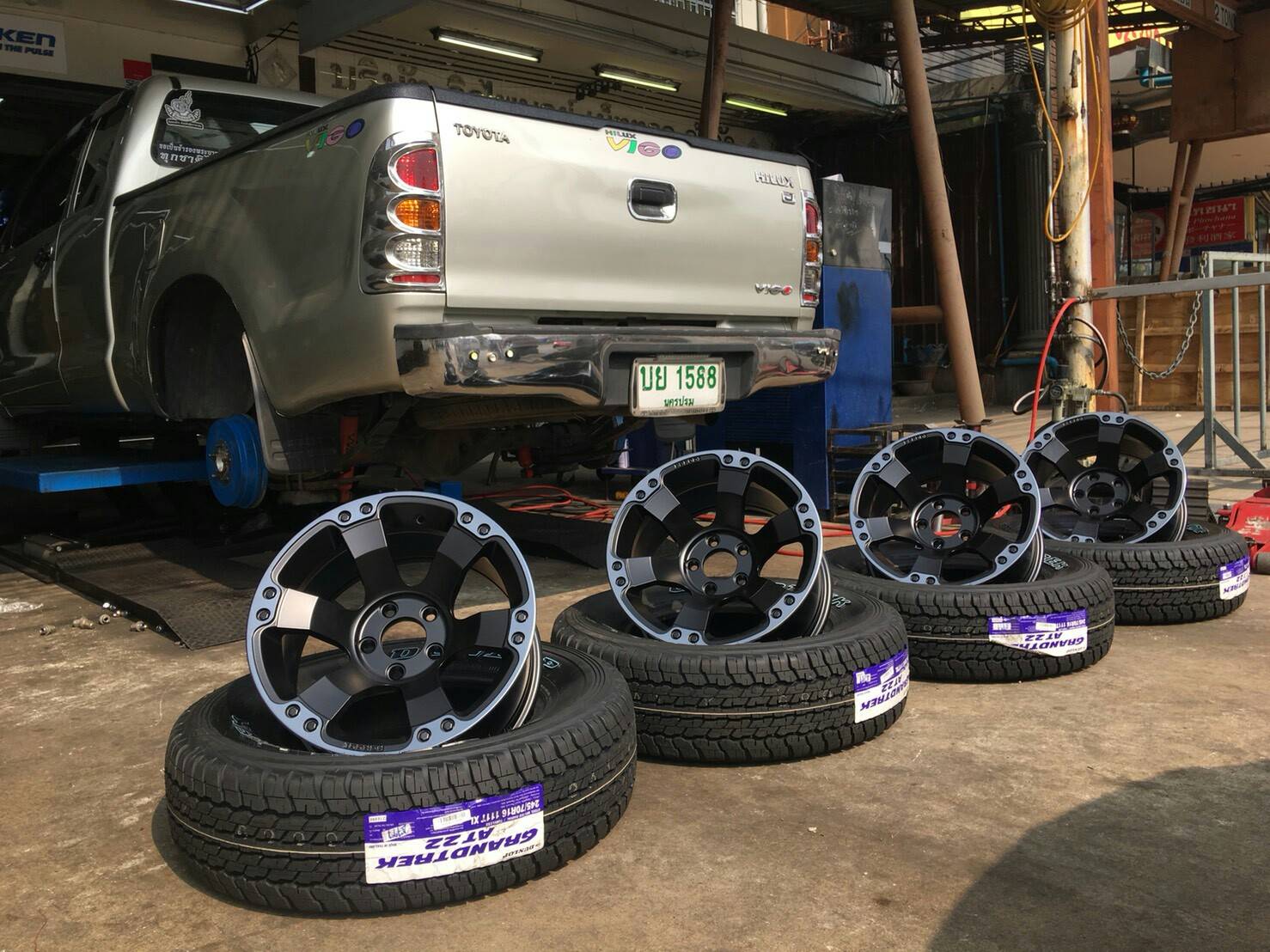 PARODI ROAR ขอบ16 5รู114.3 ใส่ วีโก้