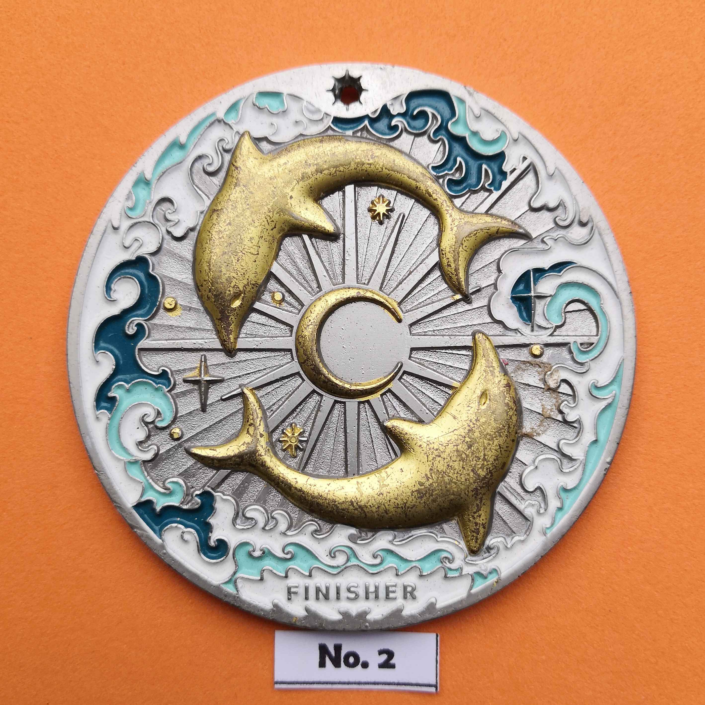 เหรียญวิ่ง Zodiac March Running Challenge 2019 สัญลักษณ์ของกลุ่มดาว Pisces โลมาคู่ เนื้อโลหะลงสี ขนาด 6.4 เซน