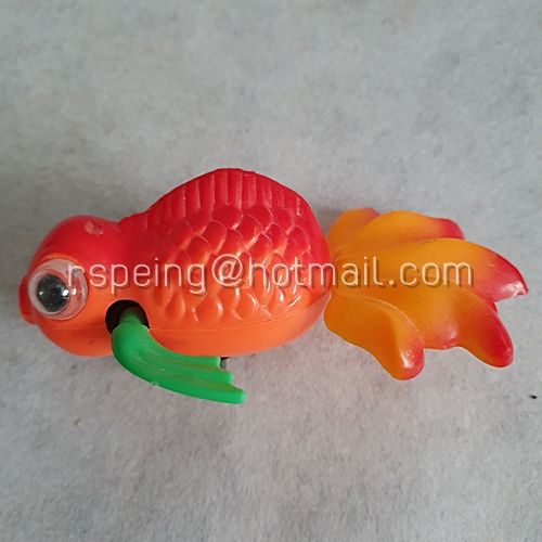 ของเล่นลอยน้ำวินเทจ ปลาทองตาโปนว่ายน้ำ