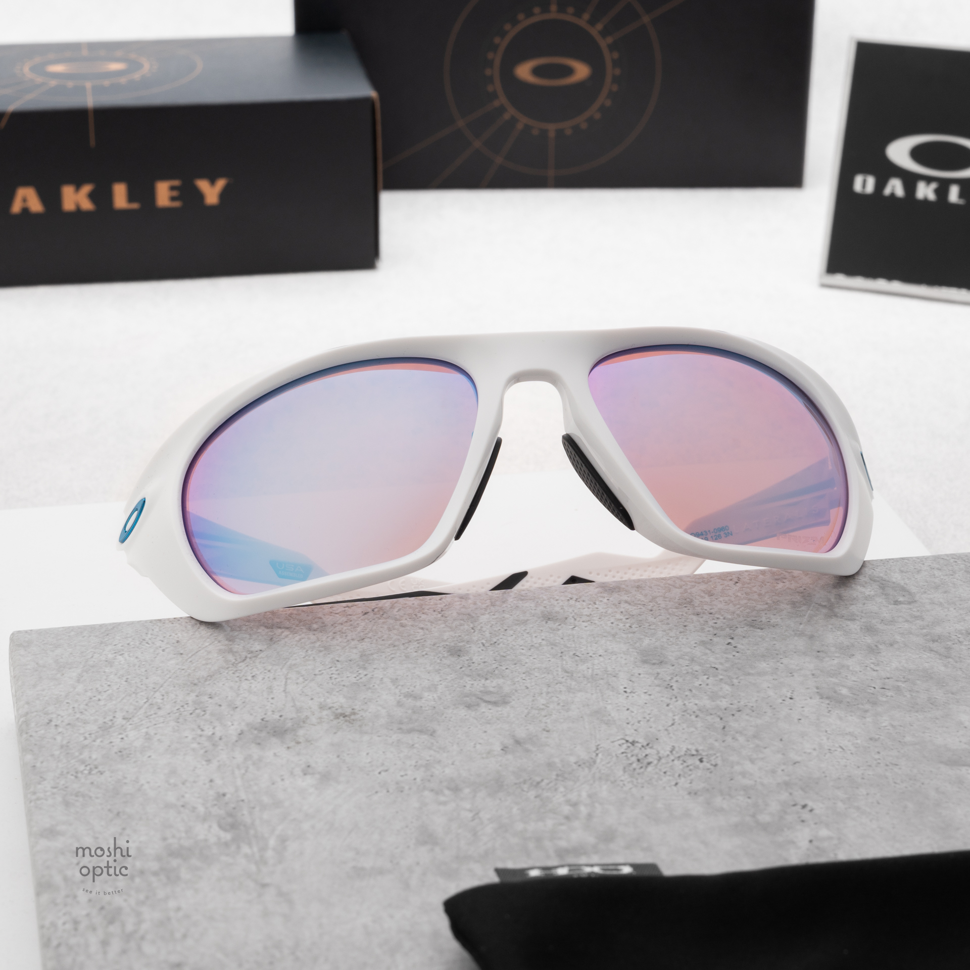 OAKLEY Lateralis OO9431-09 Matte White Prizm Snow Sapphire